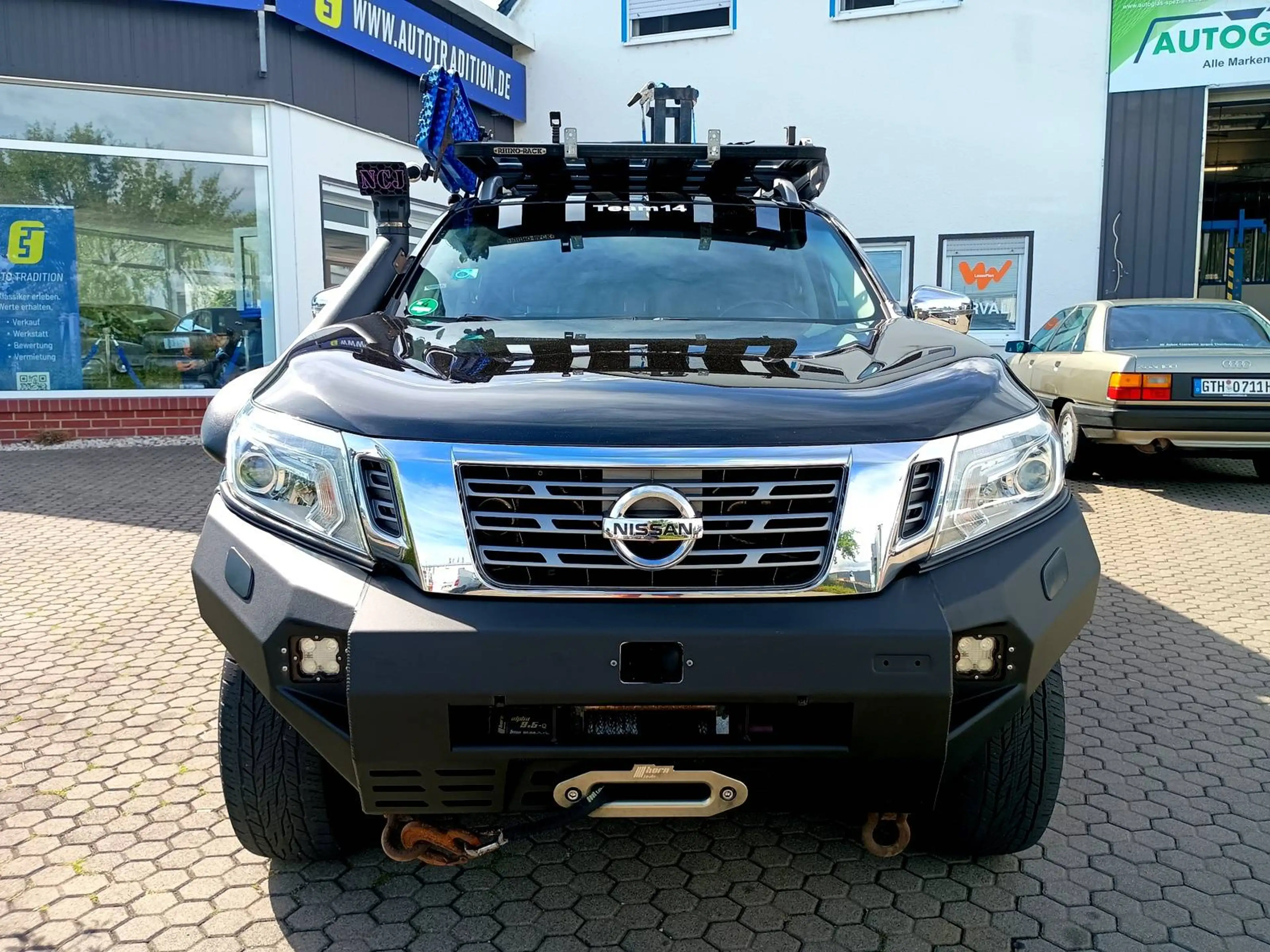 Nissan NP300 N-Connecta Double Cab 4x4 mit Adventure Overland Umbau — photo 2