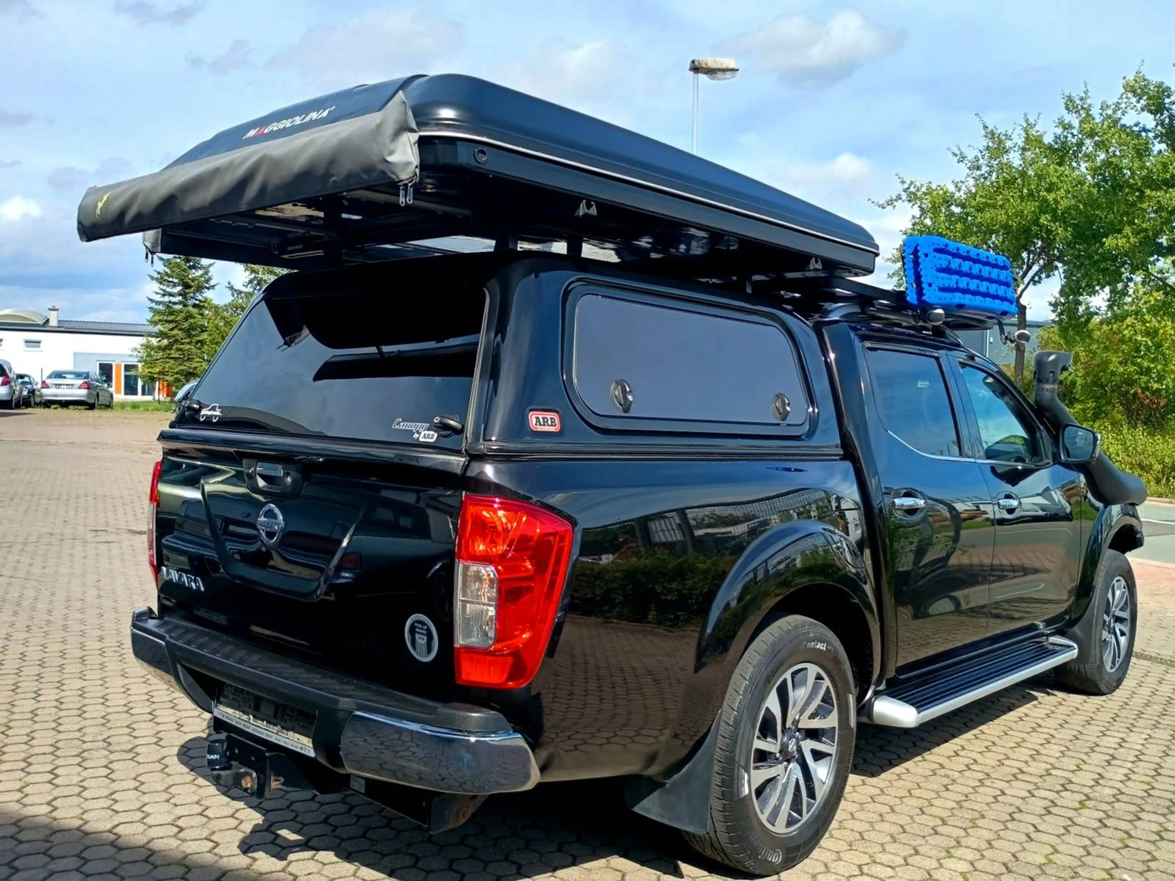 Nissan NP300 N-Connecta Double Cab 4x4 mit Adventure Overland Umbau — photo 4