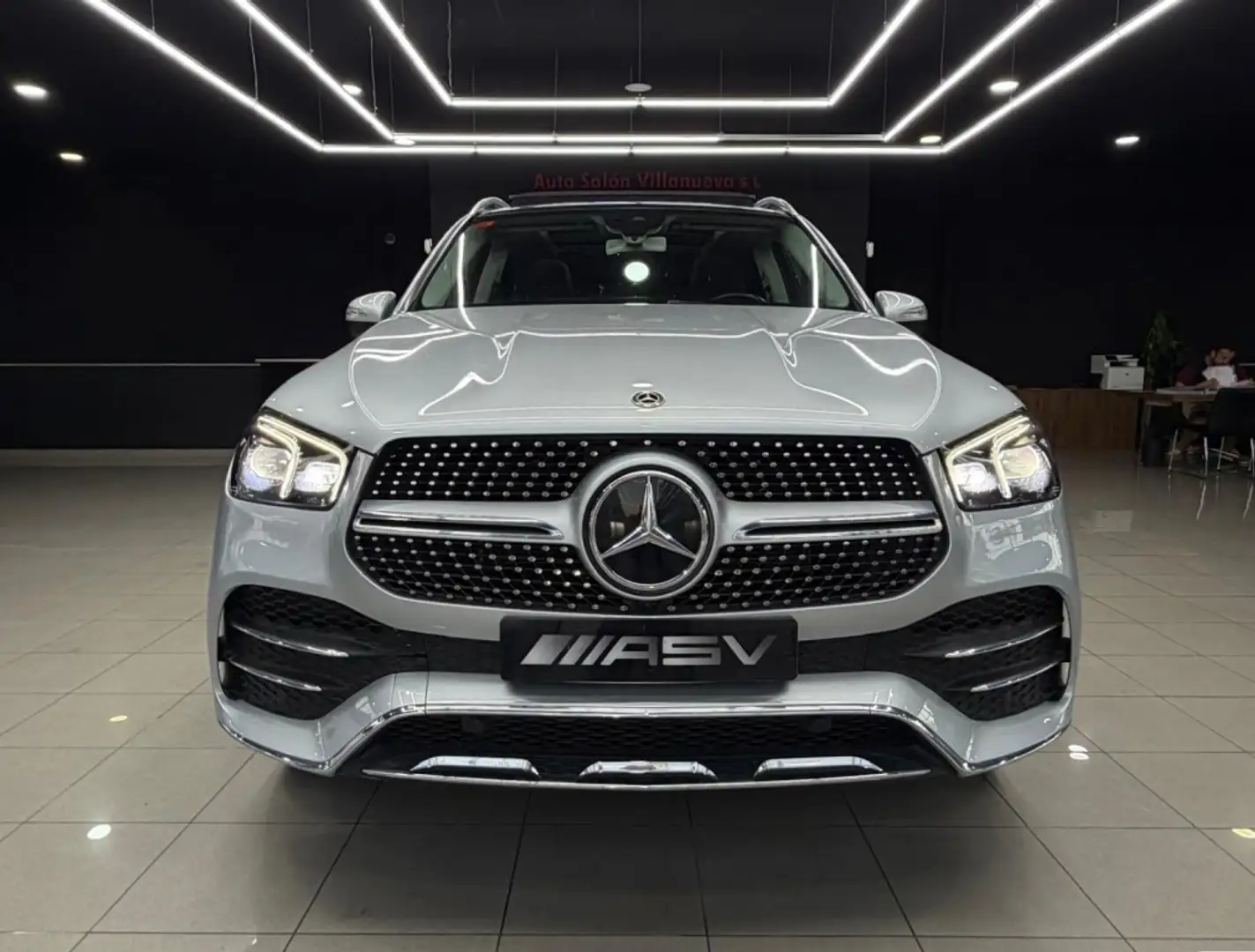 Mercedes-Benz GLE 300 300d 4Matic Aut. Gris - 2