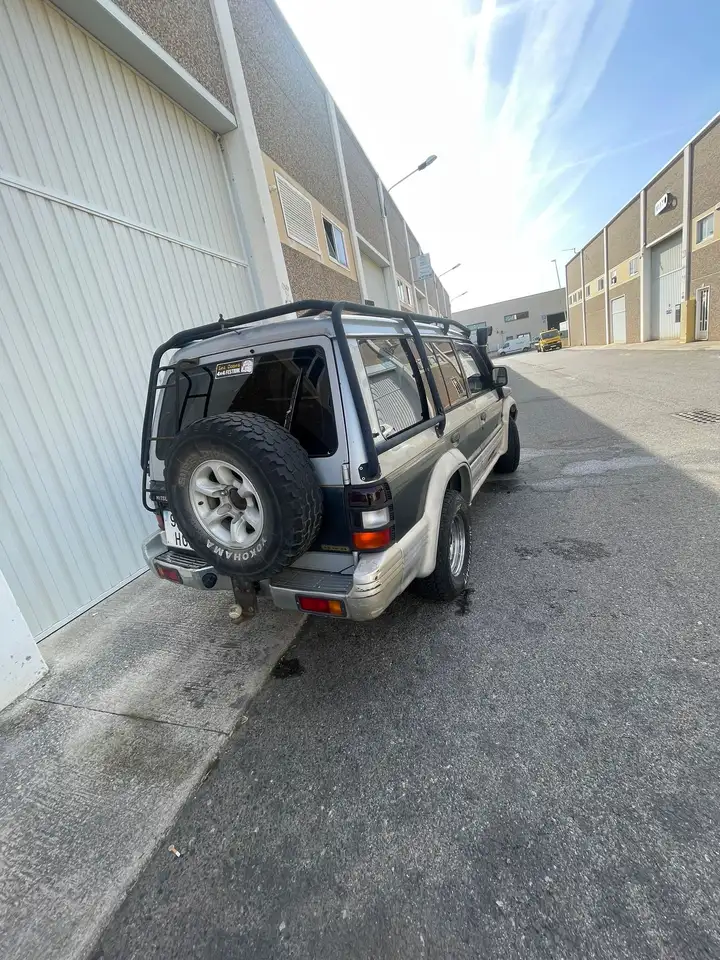 Mitsubishi Pajero Cuero ,techo Solar ,aire ,cirrre 7 Plazas, foto 2