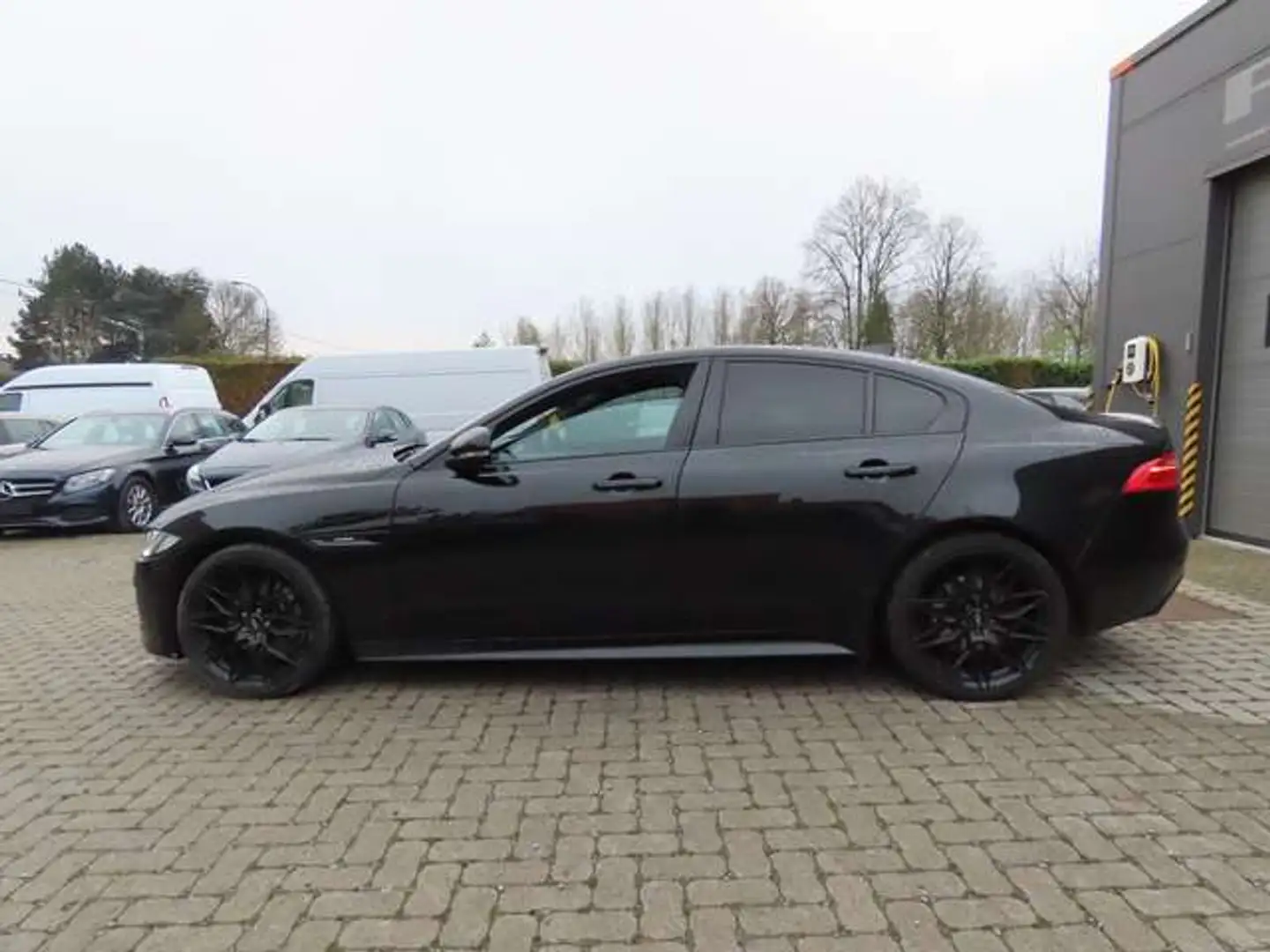 Jaguar XE XE 2.0 D AWD R-Dynamic HSE (EU6.2) - 2