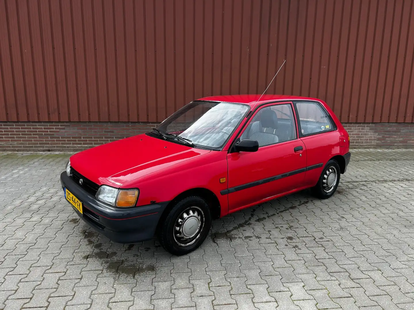 Toyota Starlet 1.3i Friend Rot - 1