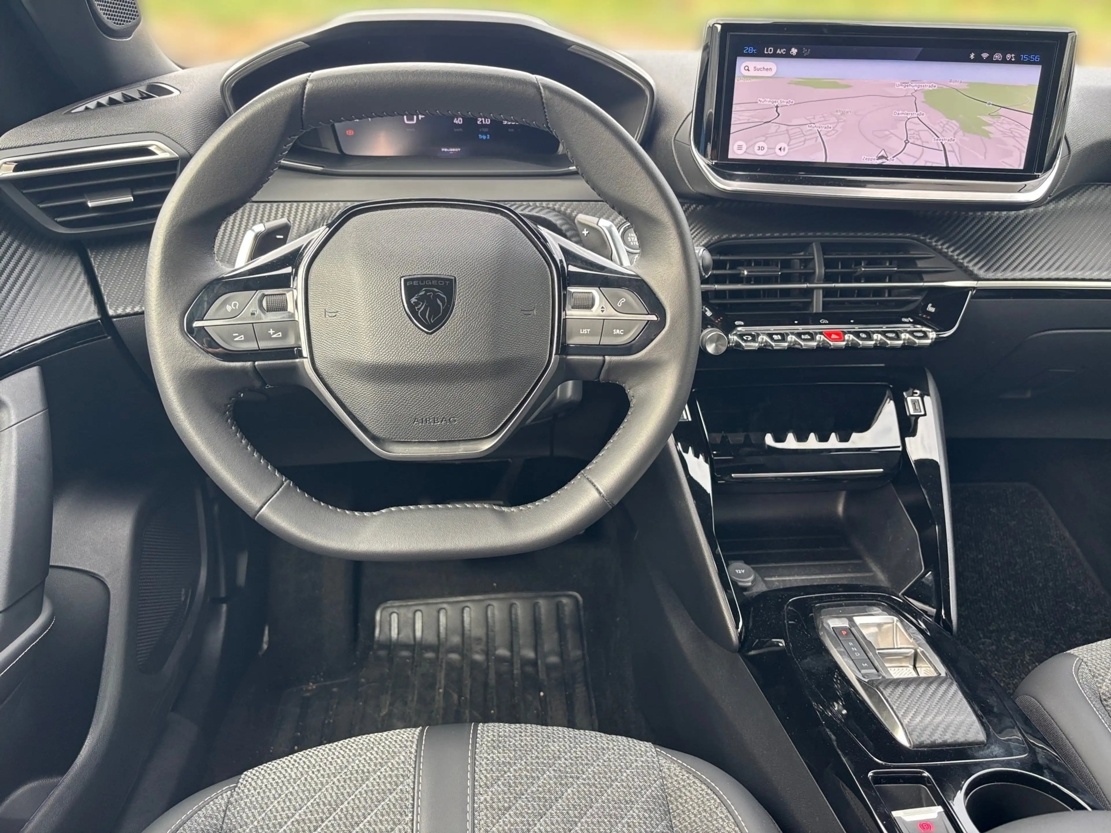 Peugeot 2008 1.2 PureTech 130 Allure LED PDC KlimaA Navi — photo 9