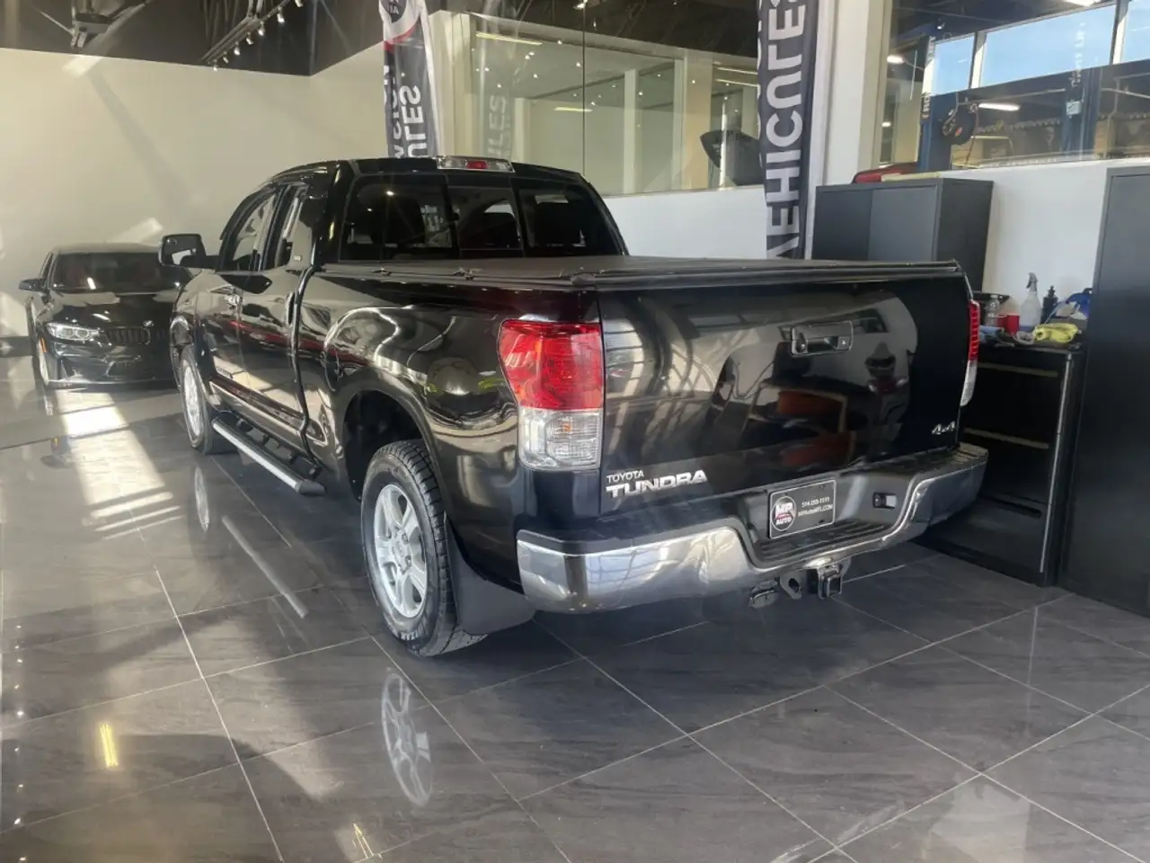 Toyota Tundra снимка Toyota Tundra