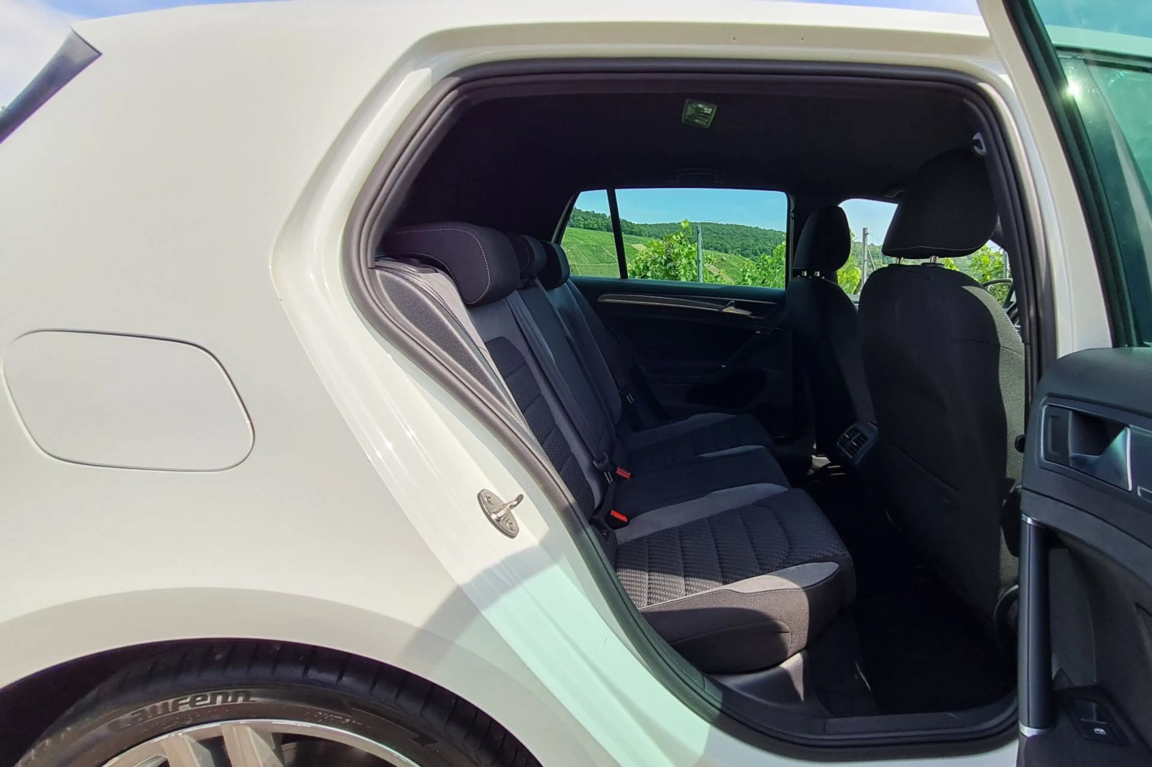 Volkswagen Golf VII 1.5 TSI ACT Highline R-Line-Paket ACC — photo 11