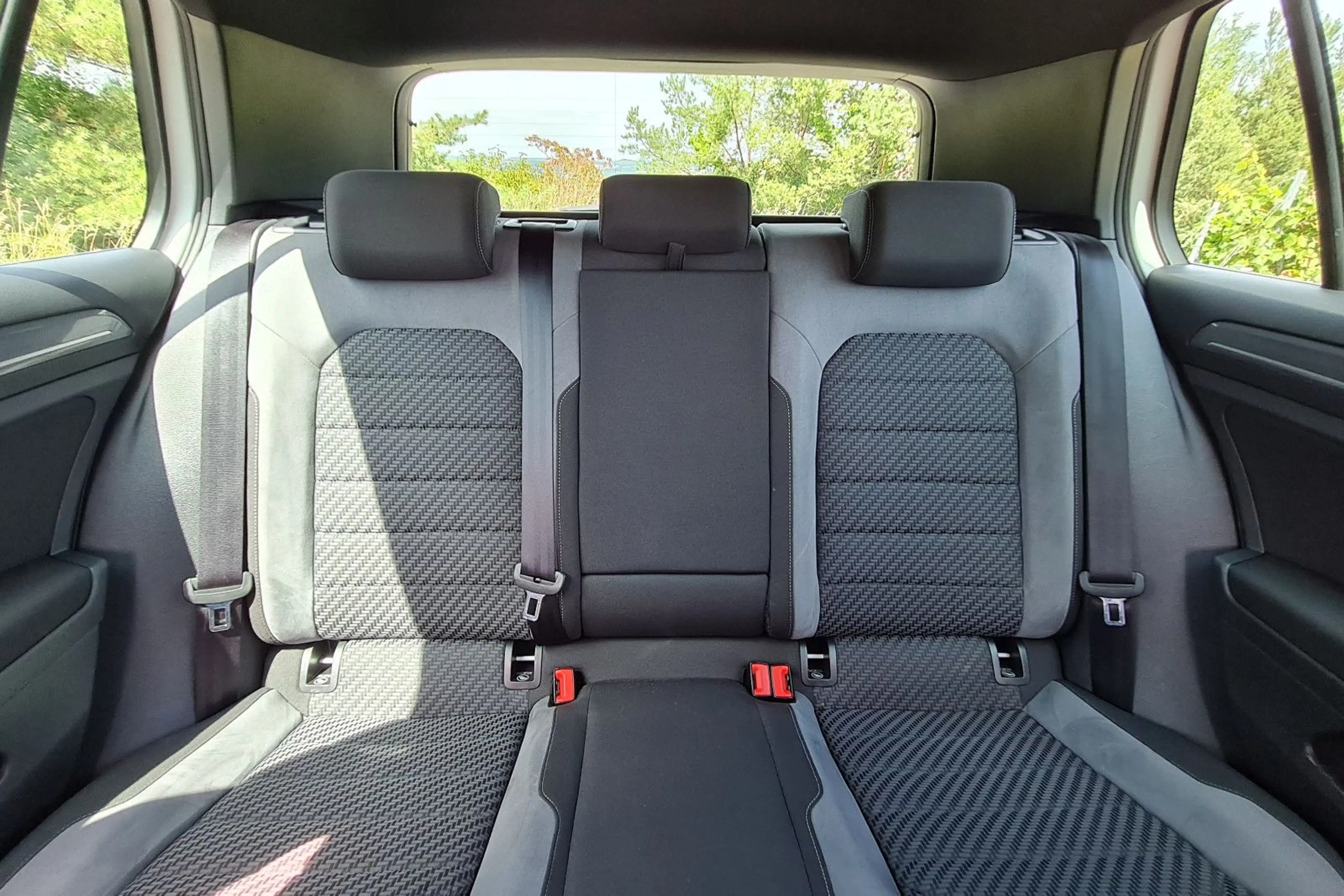 Volkswagen Golf VII 1.5 TSI ACT Highline R-Line-Paket ACC — photo 12