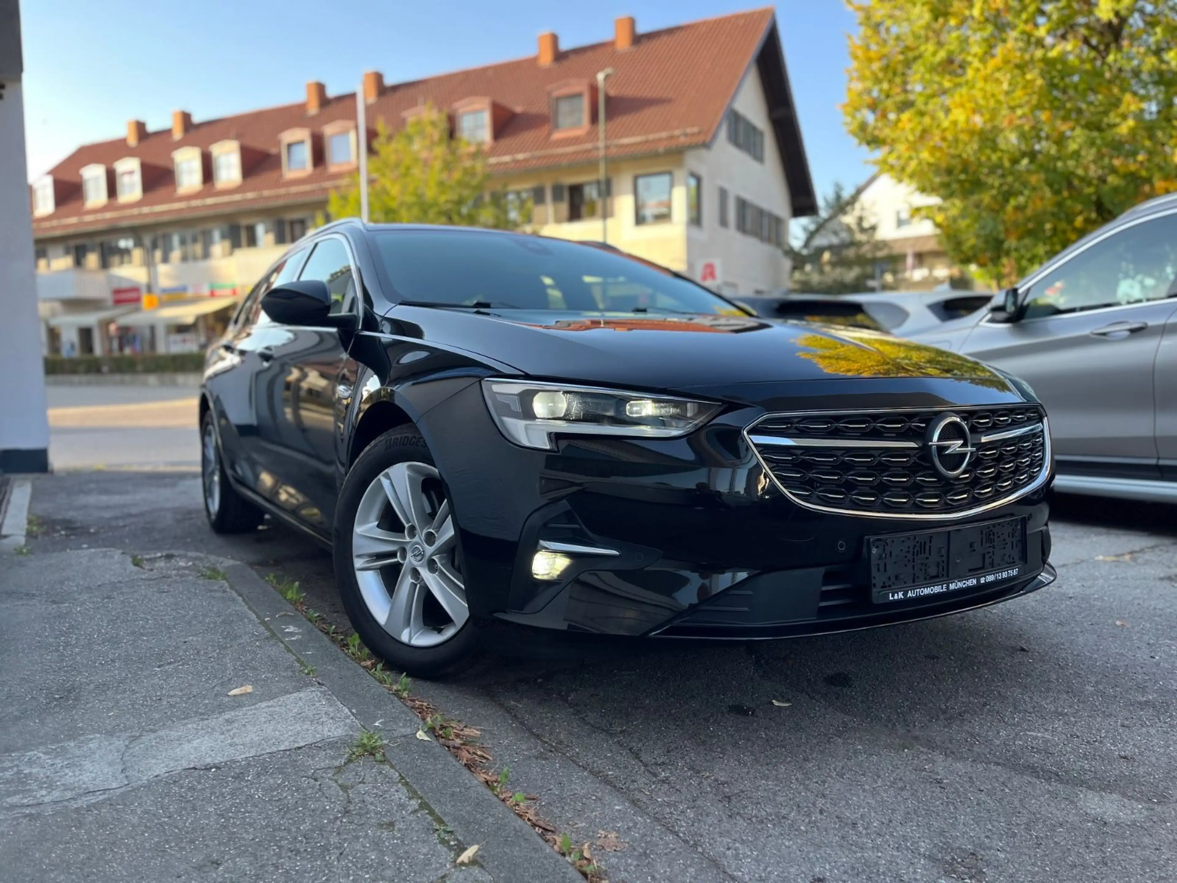 Opel Insignia B Sports Tourer Elegance — photo 3