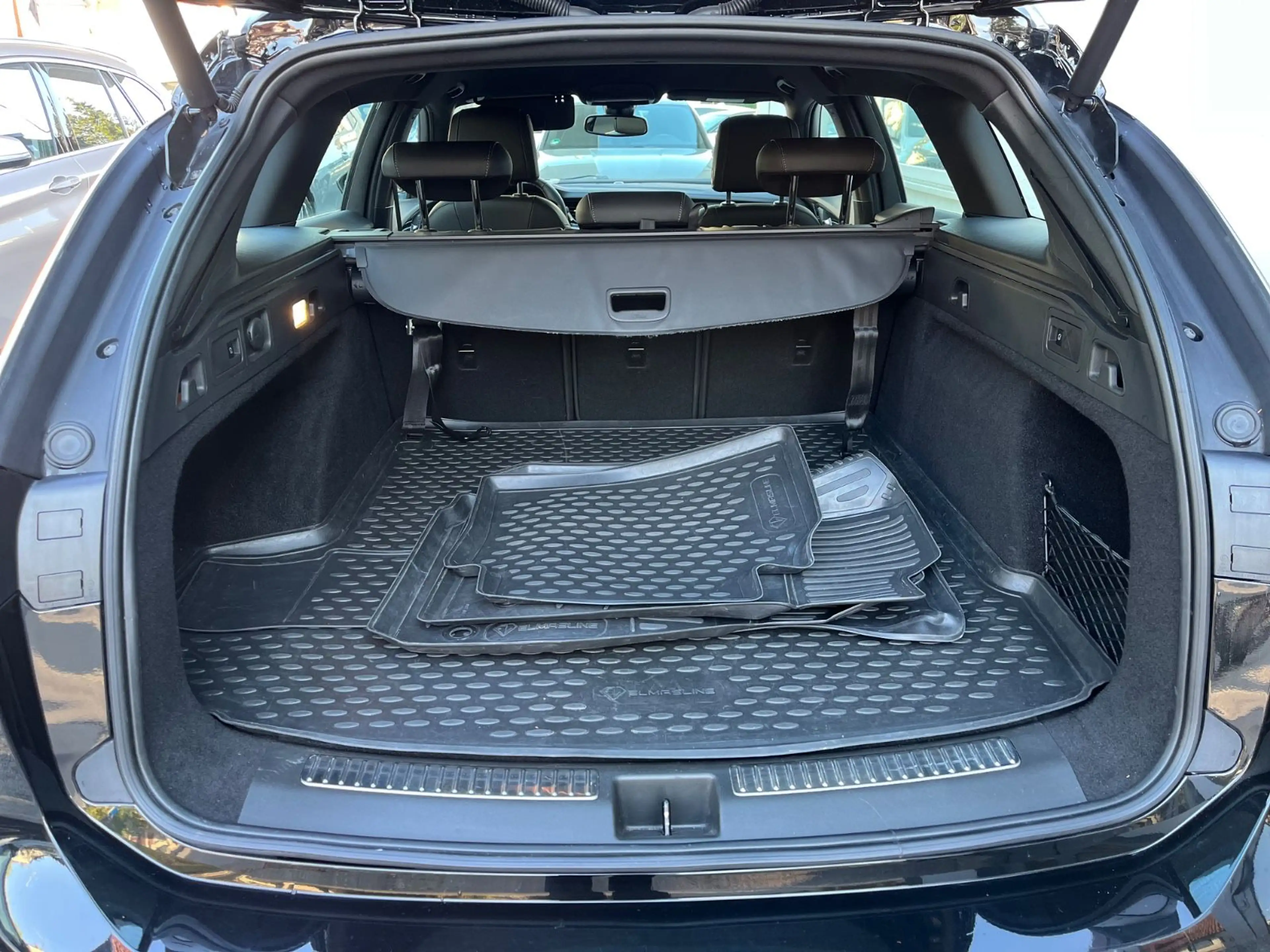 Opel Insignia B Sports Tourer Elegance — photo 14