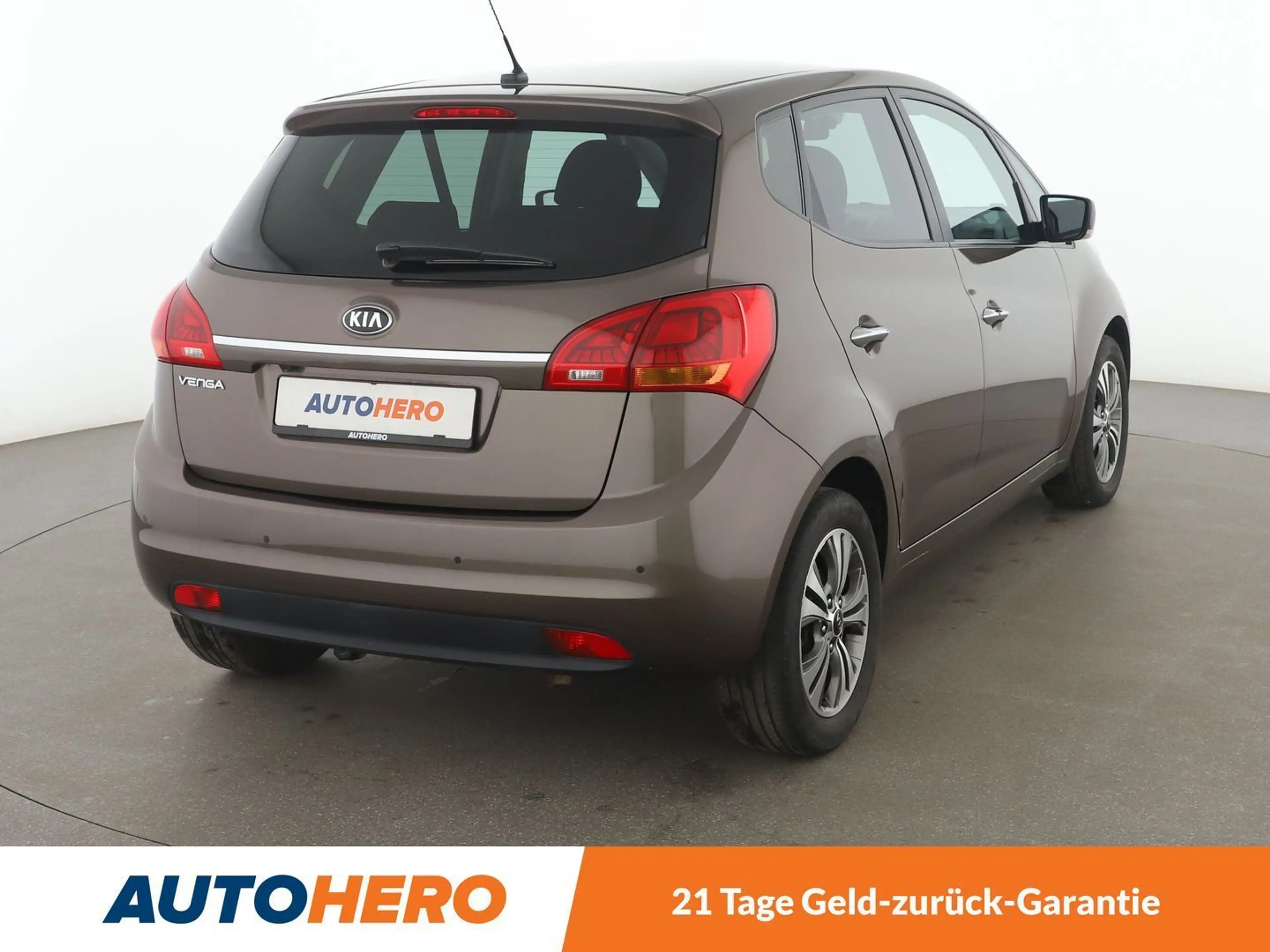 Kia Venga 1.6 Spirit Aut.*NAVI*TEMPO*PDC*SHZ* — photo 6