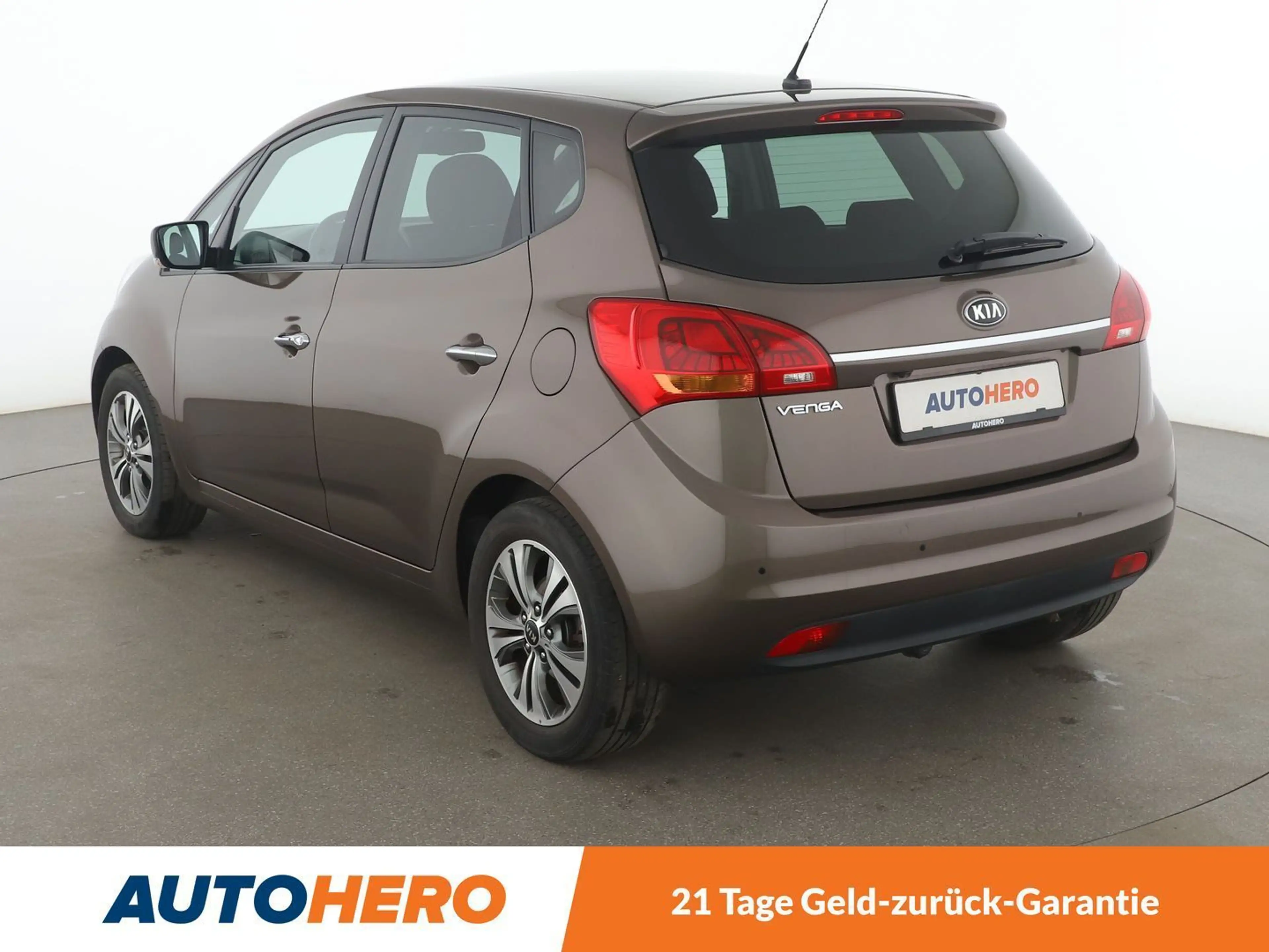 Kia Venga 1.6 Spirit Aut.*NAVI*TEMPO*PDC*SHZ* — photo 4