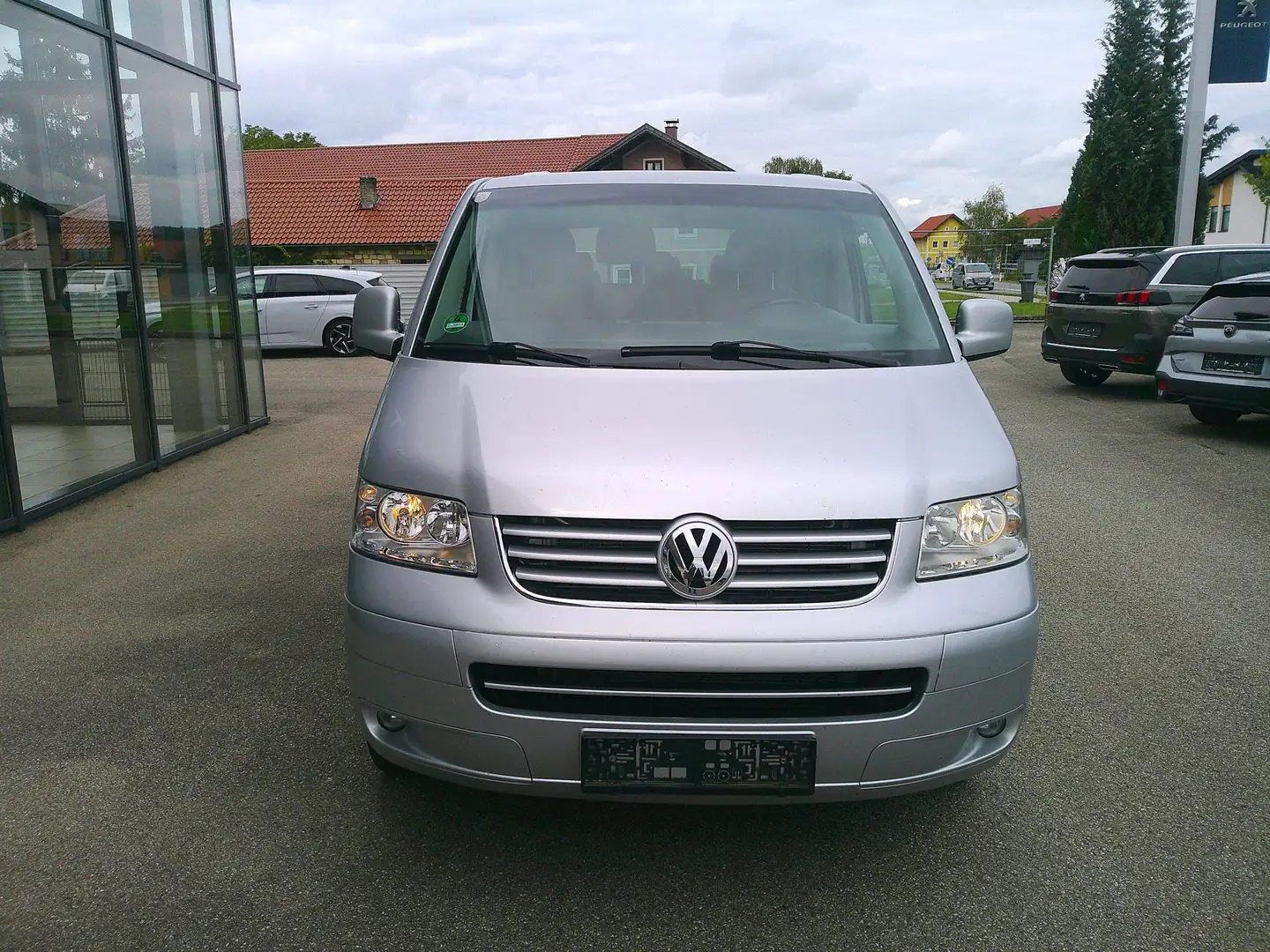 Volkswagen T5 Caravelle Caravelle Comfort 2,5 TDI 4motion D-PF Comfort Silber - 2