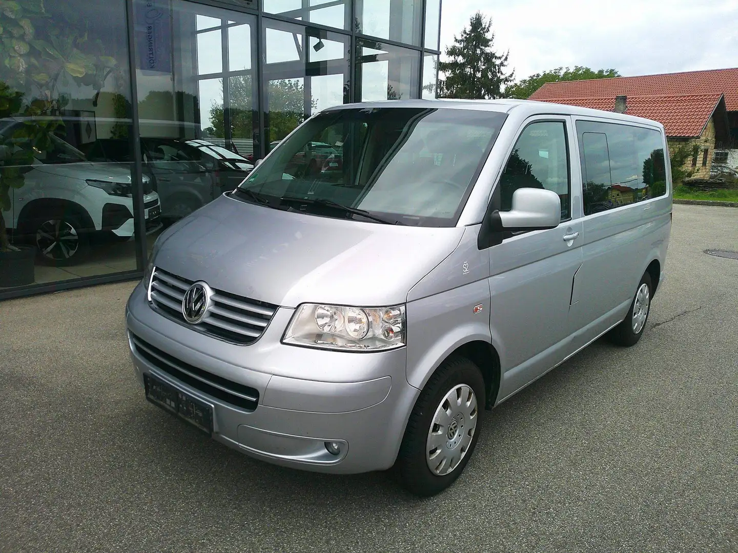 Volkswagen T5 Caravelle Caravelle Comfort 2,5 TDI 4motion D-PF Comfort Silber - 1