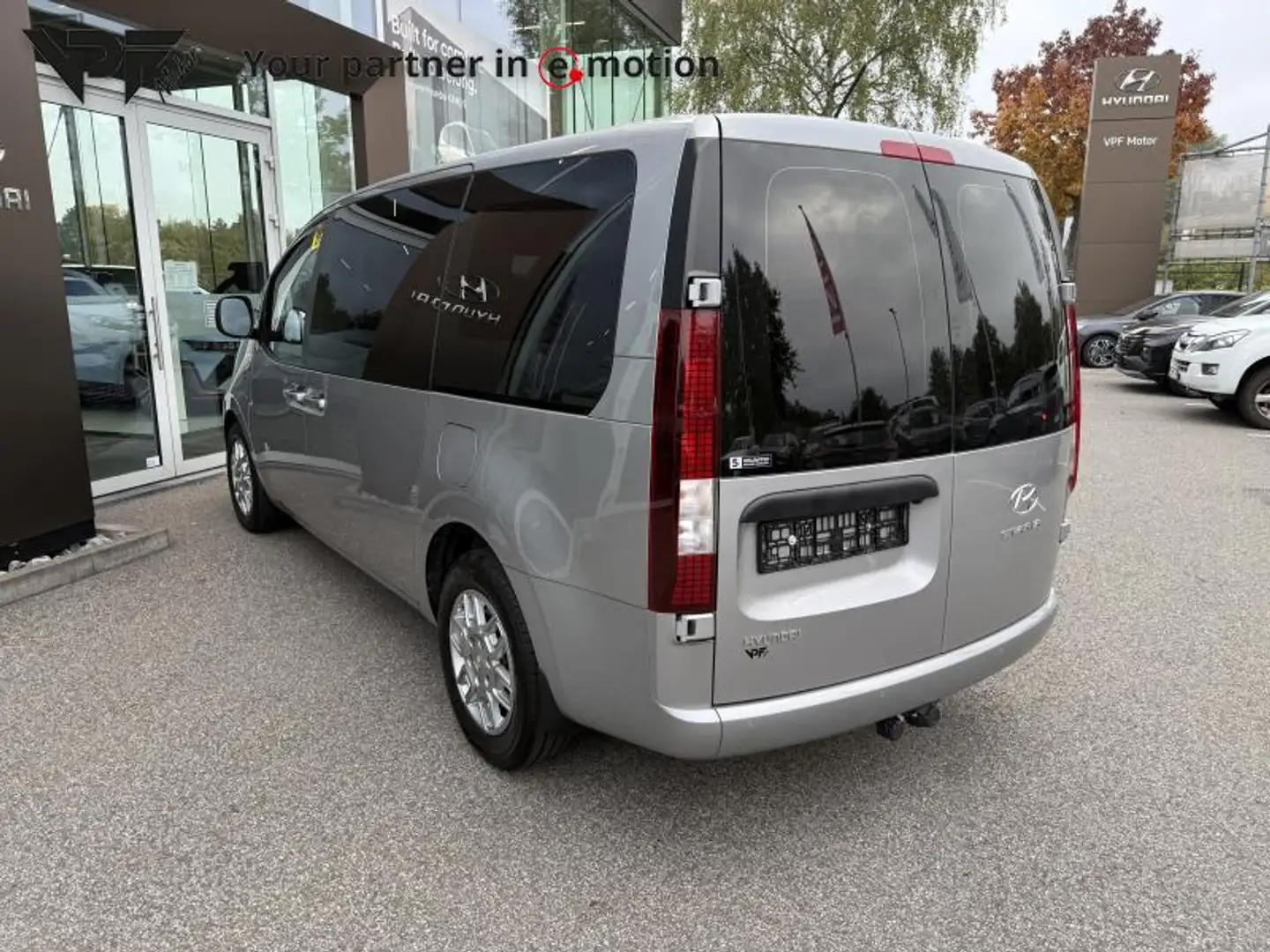 Hyundai STARIA Techno 6plaats/techno/trekhaak Zilver - 2