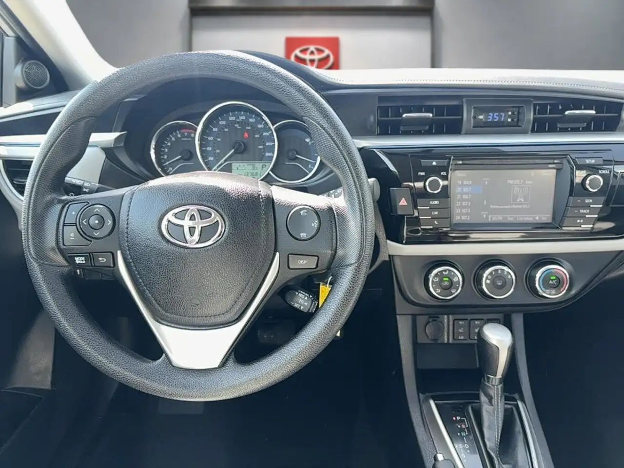 Toyota Corolla снимка Toyota Corolla