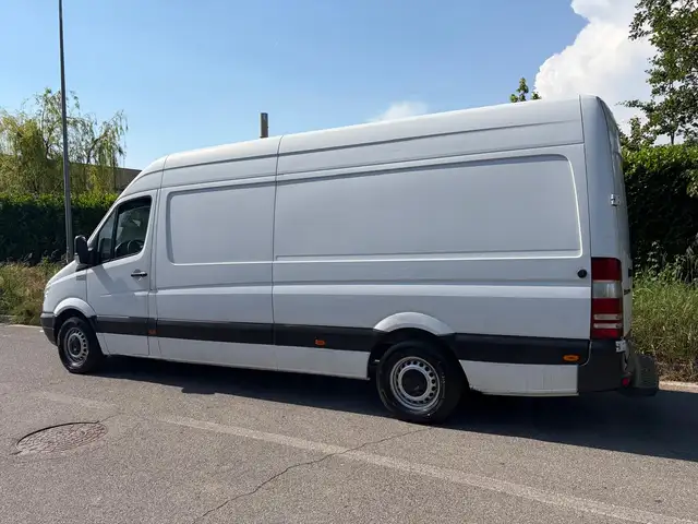 Mercedes-Benz Sprinter view 10