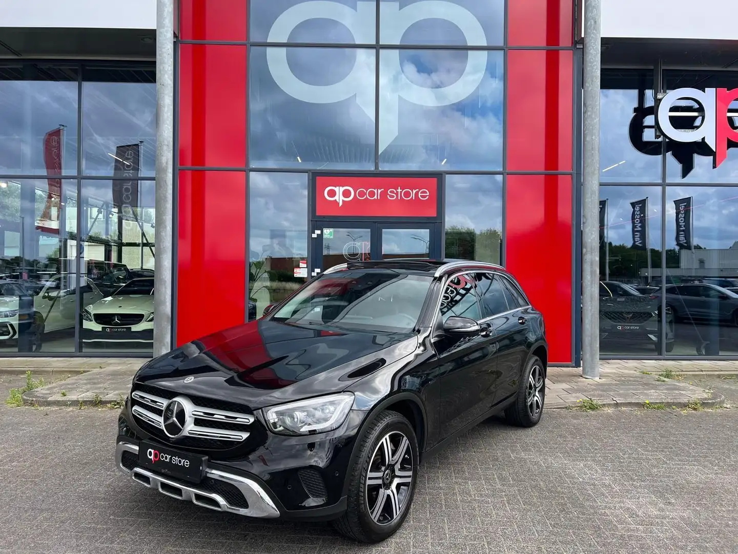 Mercedes-Benz GLC 300 300e 4MATIC Business Solution Luxury Noir - 1