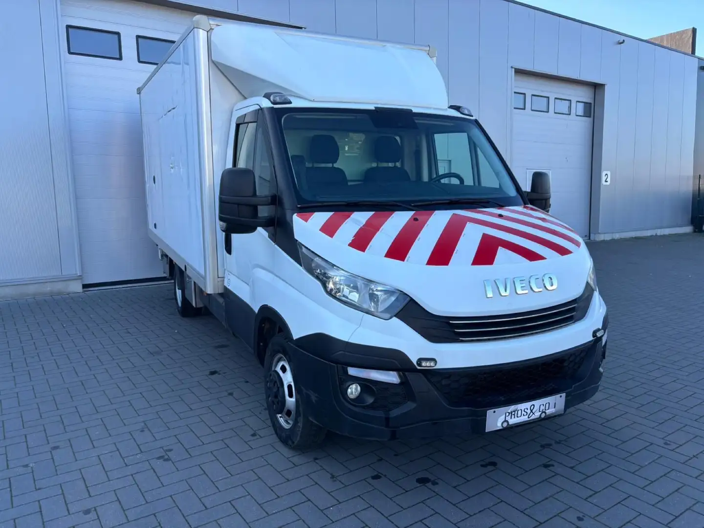 Iveco Daily // BOITE AUTO // TVA DEDUCTIBLE //  1 ER MAIN Blanc - 1
