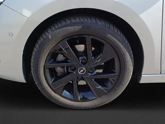 Opel Corsa view 8