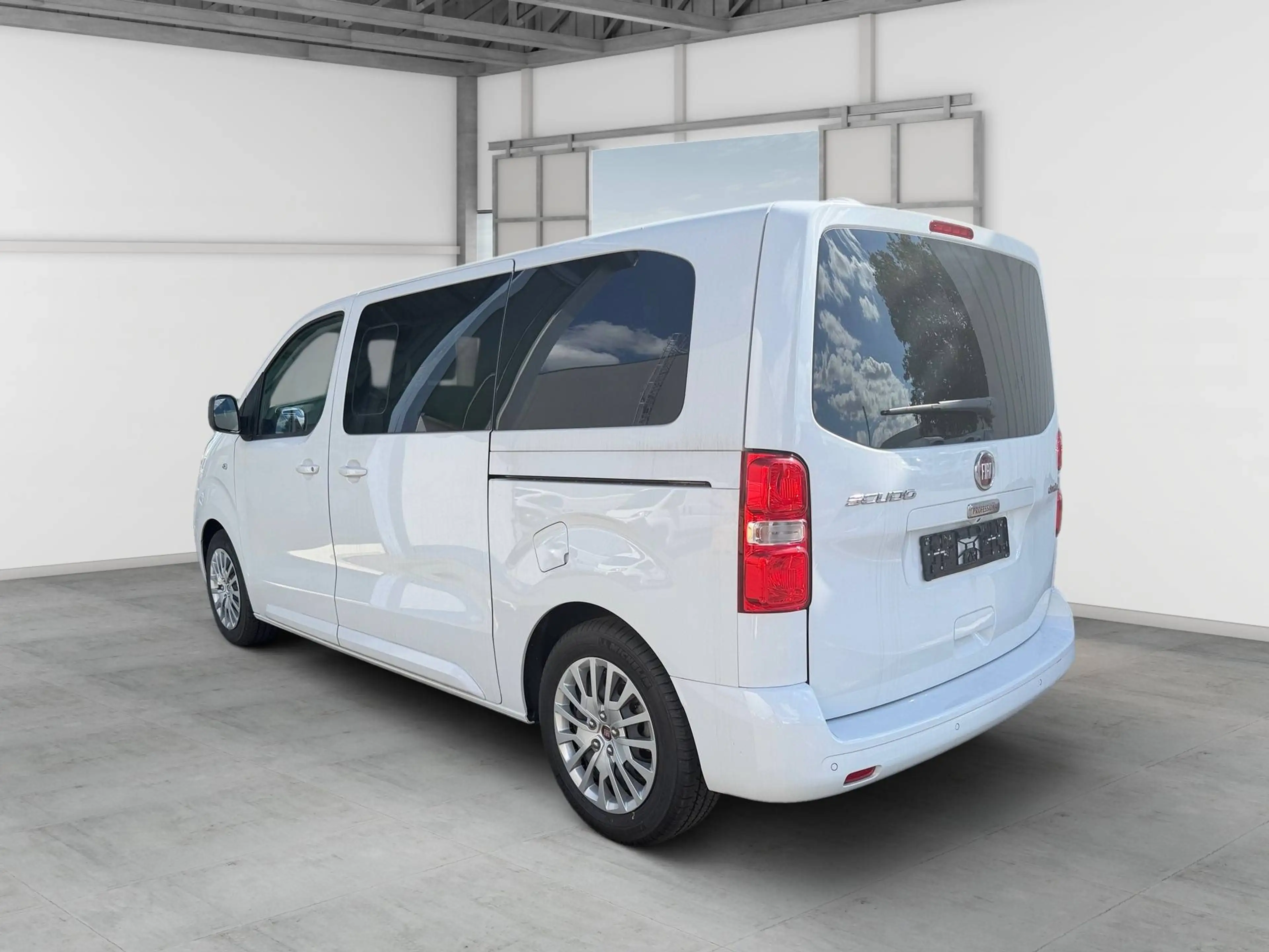 Fiat Scudo Scudo L2 120 PS 9 Sitzer Olmedo behindertengerechter Umbau — photo 2