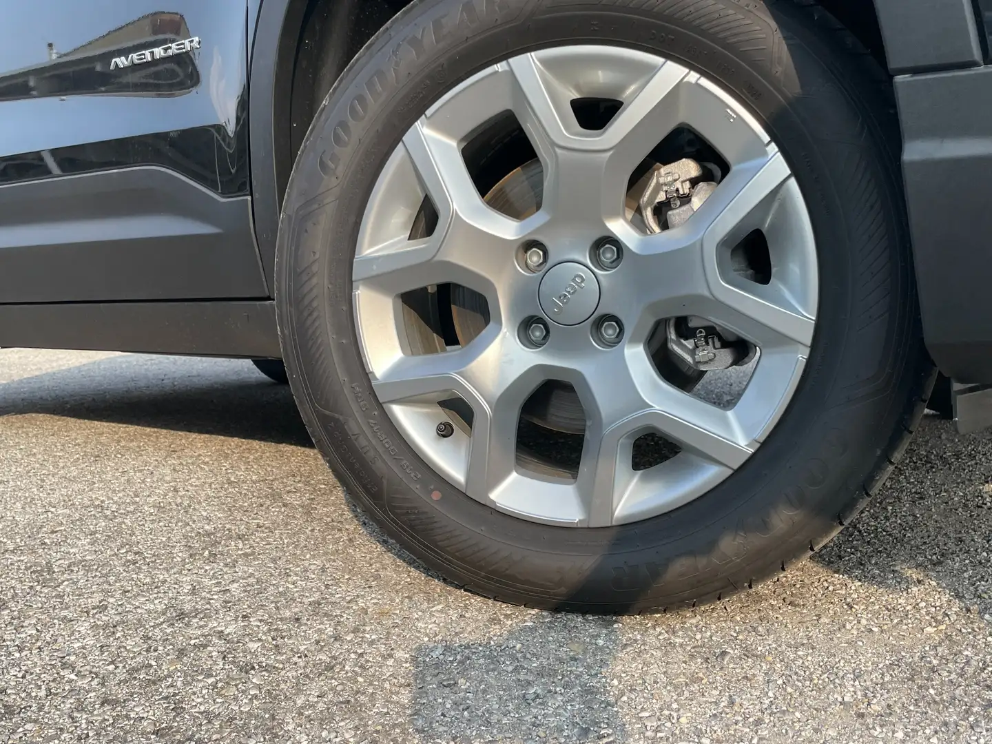 Jeep Avenger 1.2 Turbo E-Hybrid 100CV Altitude eDCT6 Nero - 2