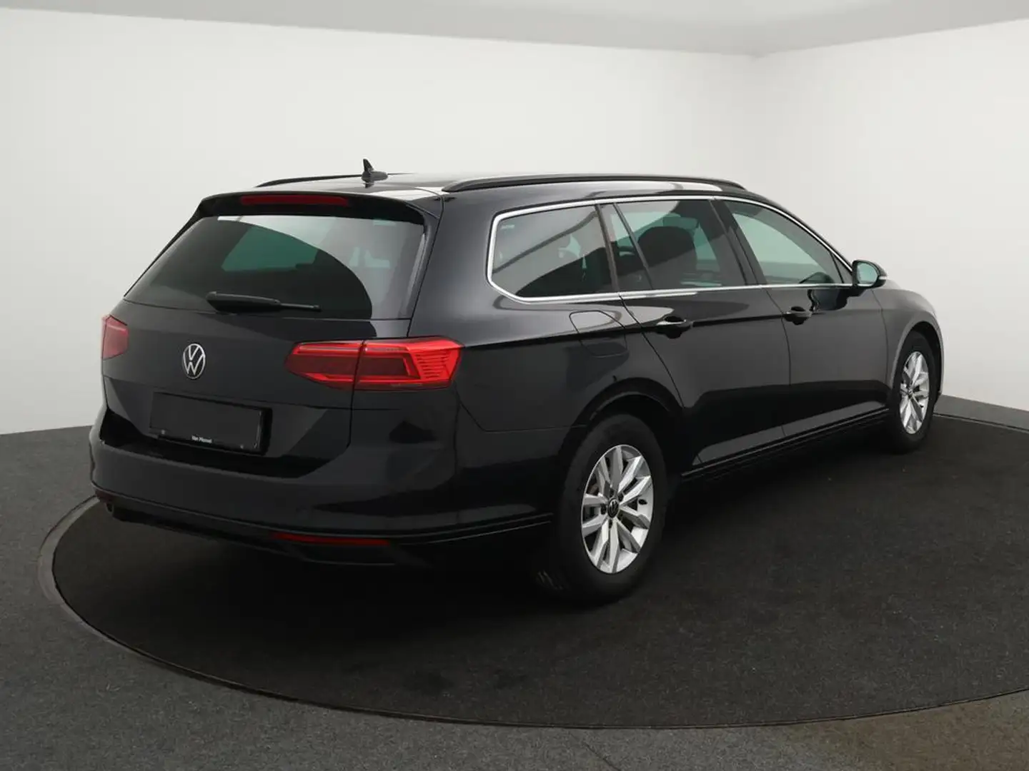 Volkswagen Passat Variant Passat Variant Style 'Business' 2.0TDI 150PK *AUTOMAAT*NAVI*APP CONNECT*ZETELVERWARMING*ADAPTIVE CRUISE*BLTH*.. Schwarz - 2