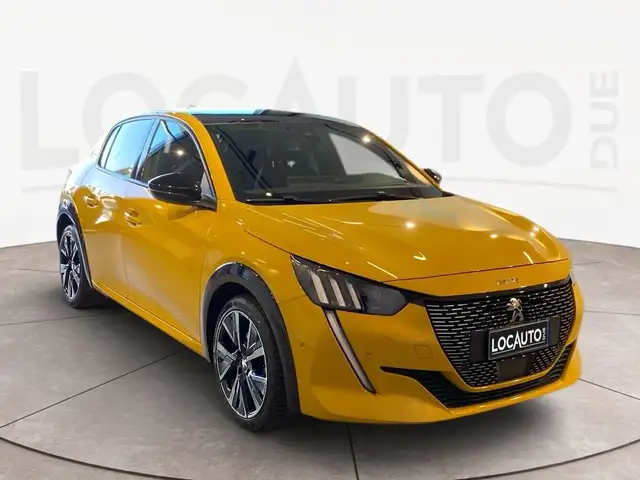 Peugeot 208 view 3