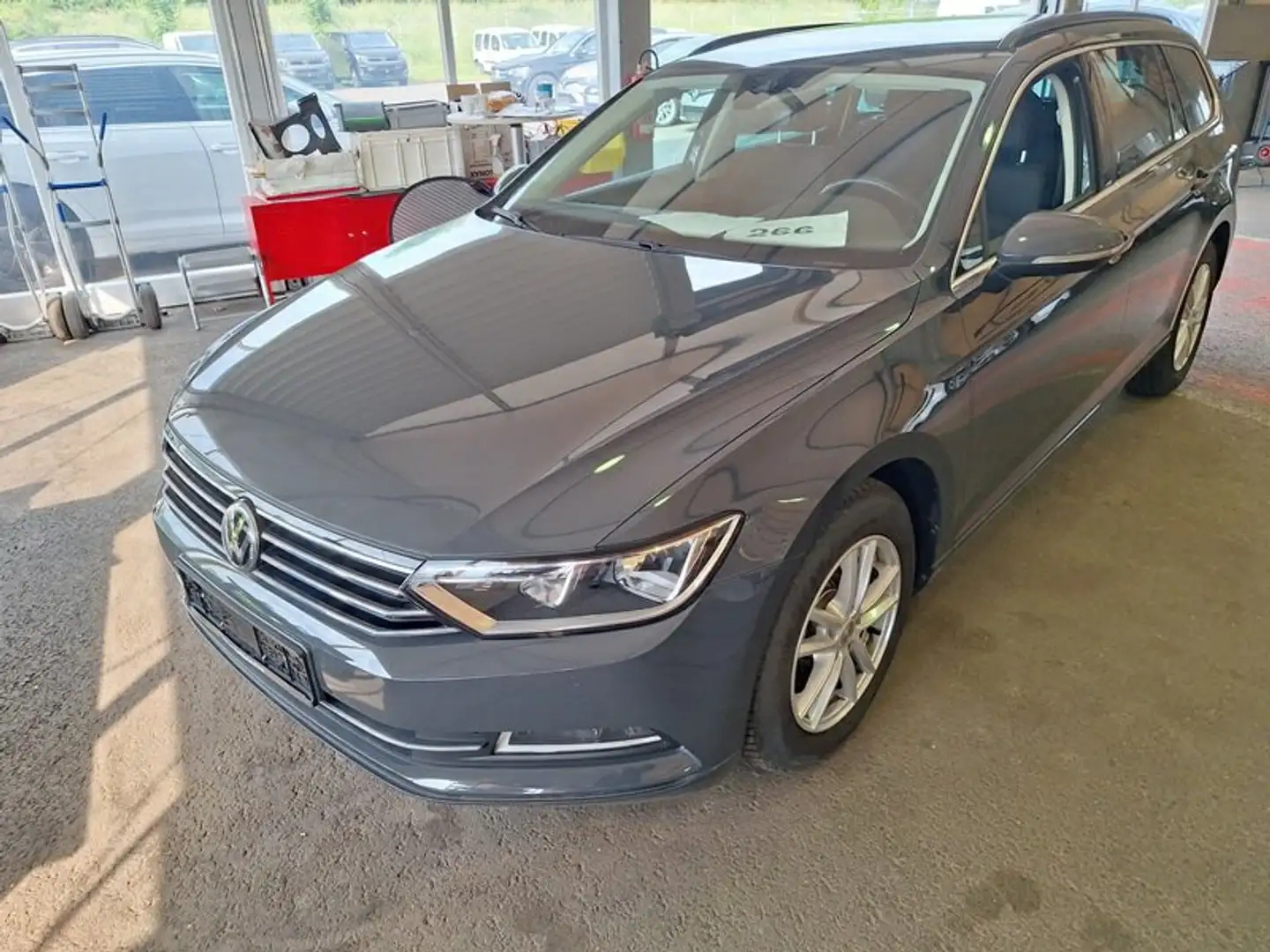 Volkswagen Passat Variant Comfortline BMT/Start-1.HAND-GARANTIE Grijs - 1