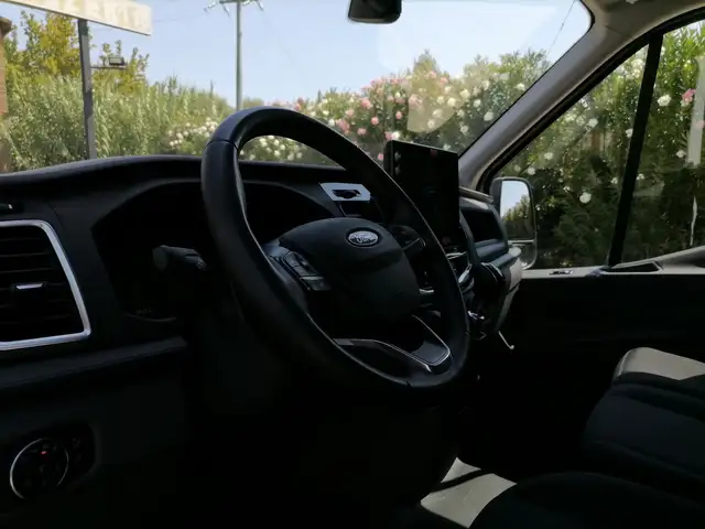 Ford Transit view 10