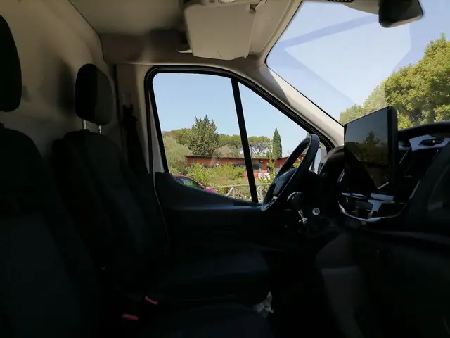 Ford Transit view 6