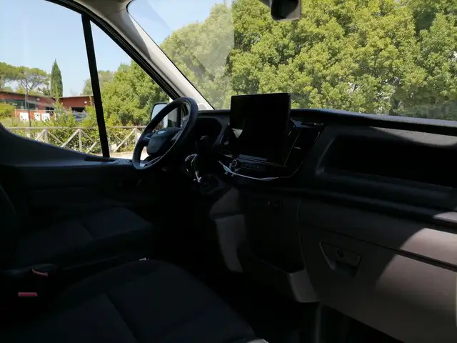 Ford Transit view 7