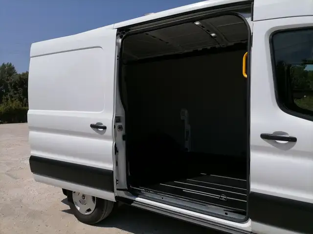 Ford Transit view 8