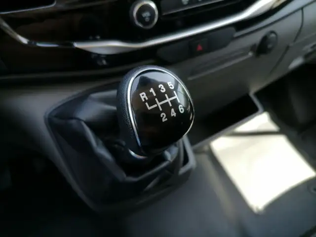 Ford Transit view 12