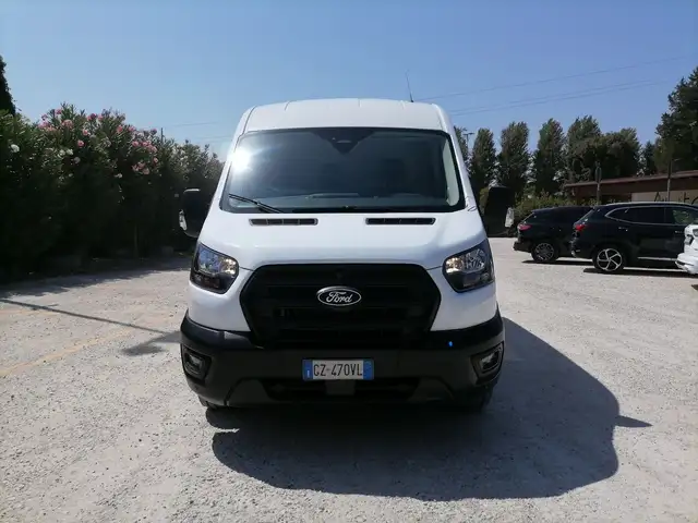 Ford Transit view 5