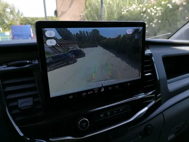 Ford Transit view 14