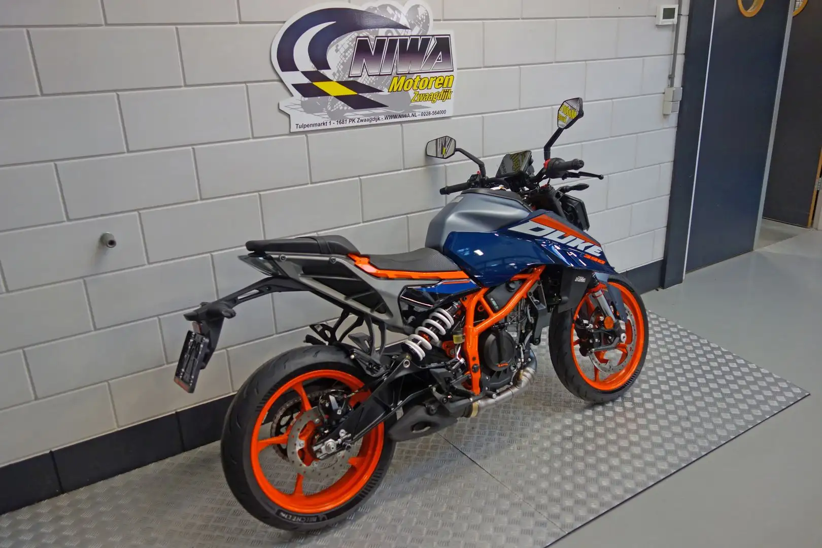 KTM 390 Duke Blauw - 2