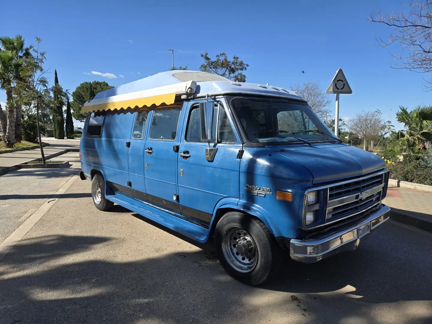 Chevrolet Chevy Van G30 Furgon Motor Homme Azul - 1