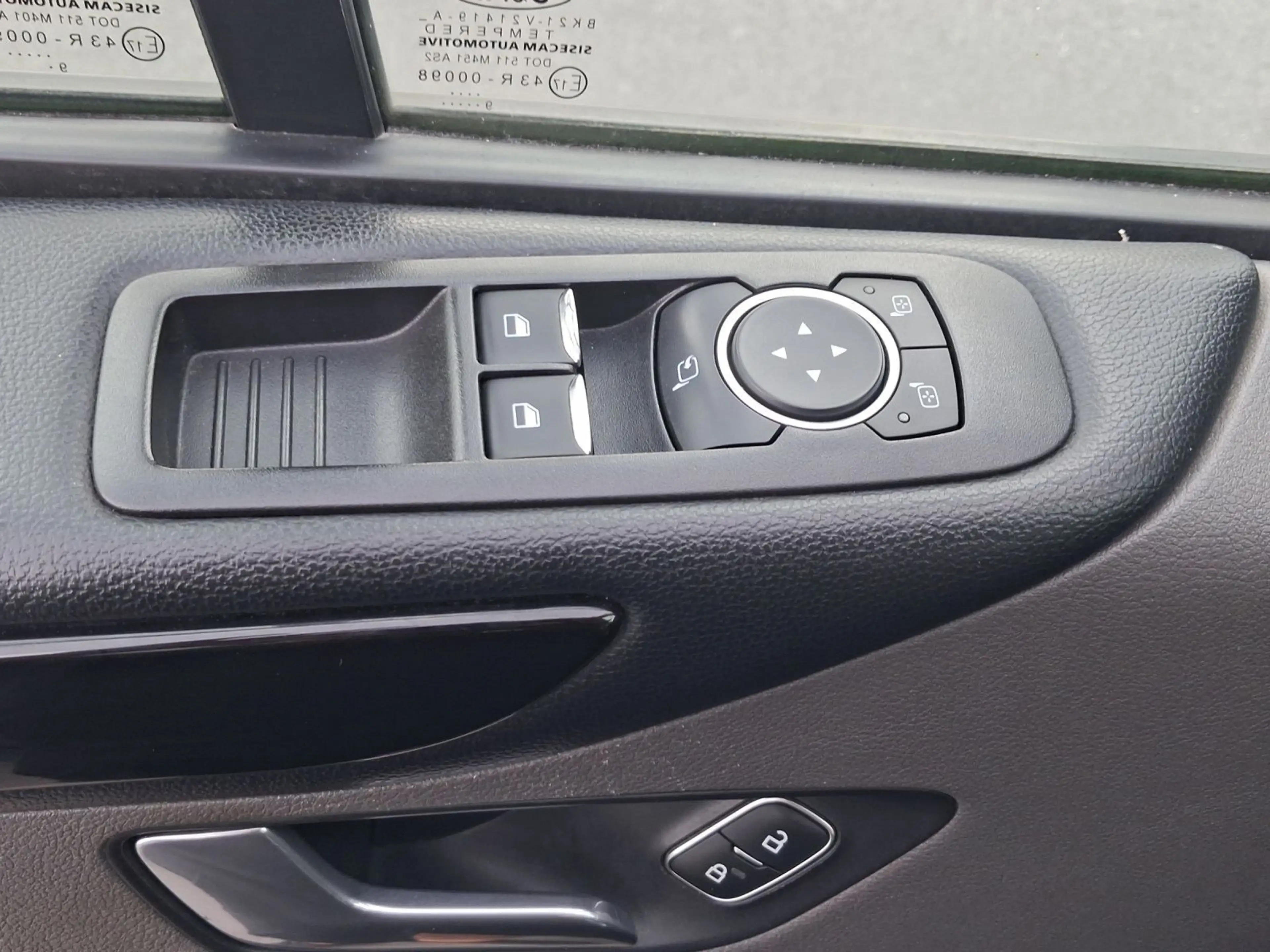 Ford Tourneo 2.0 TDCi TITANIUM X LEDER AHK LM17 — photo 8