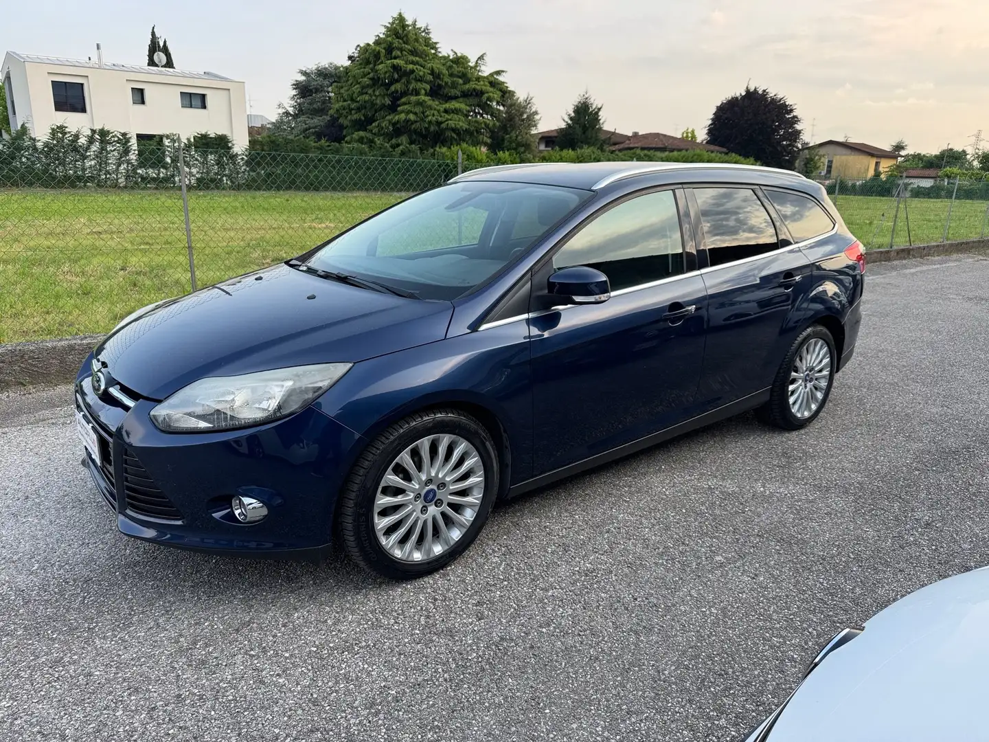 Ford Focus SW 1.6 tdci Titanium 115cv Azul - 1