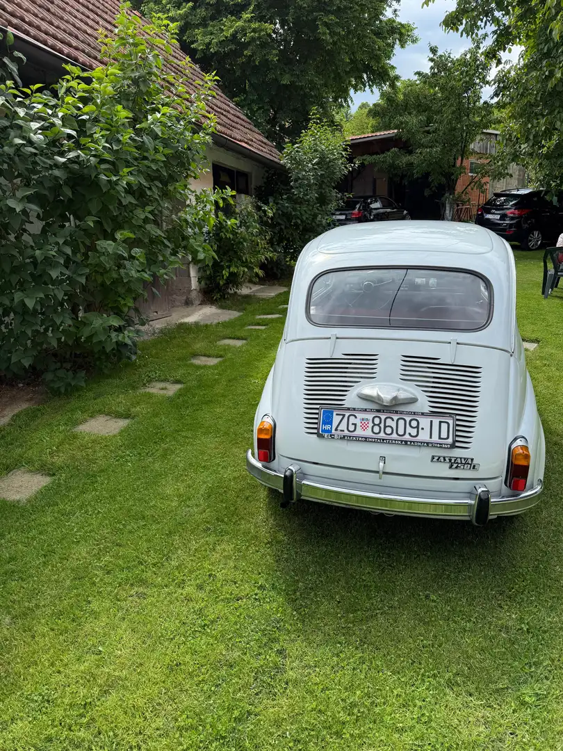 Zastava 750 Weiß - 2