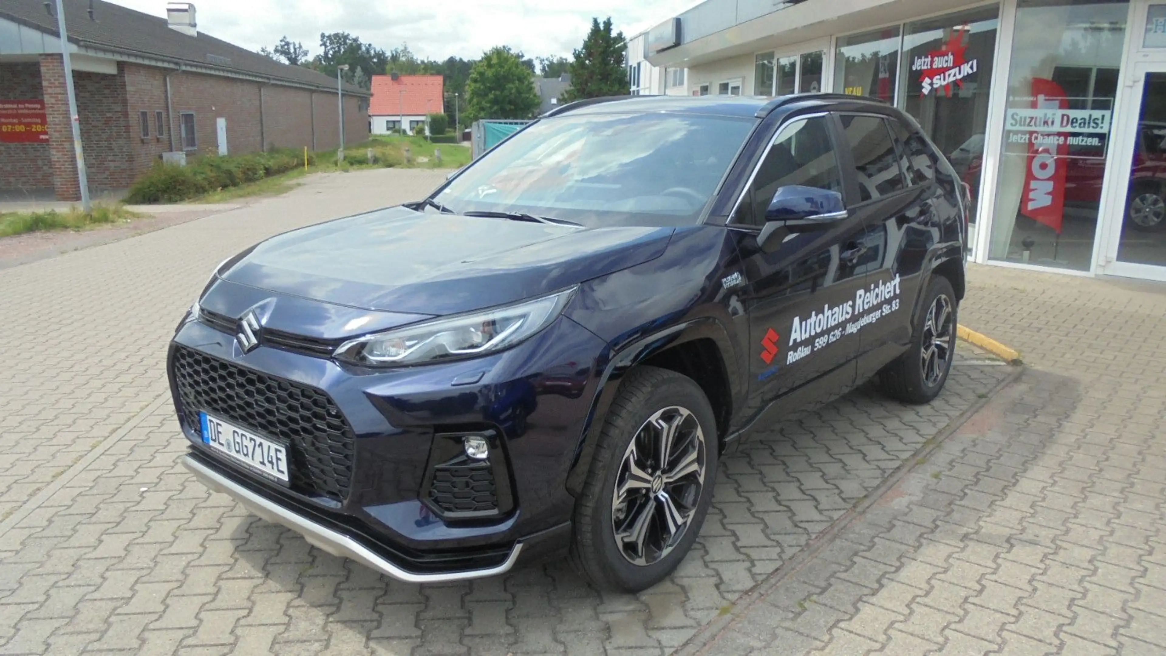 Suzuki Across 2.5 Plug-In Hybrid Comfort+ E-Four — photo 2