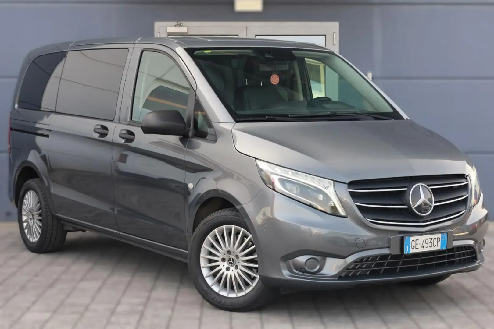 Mercedes-Benz Vito 2.0 116 CDI 4x4 PC Mixto Compact PRO Grigio - 1