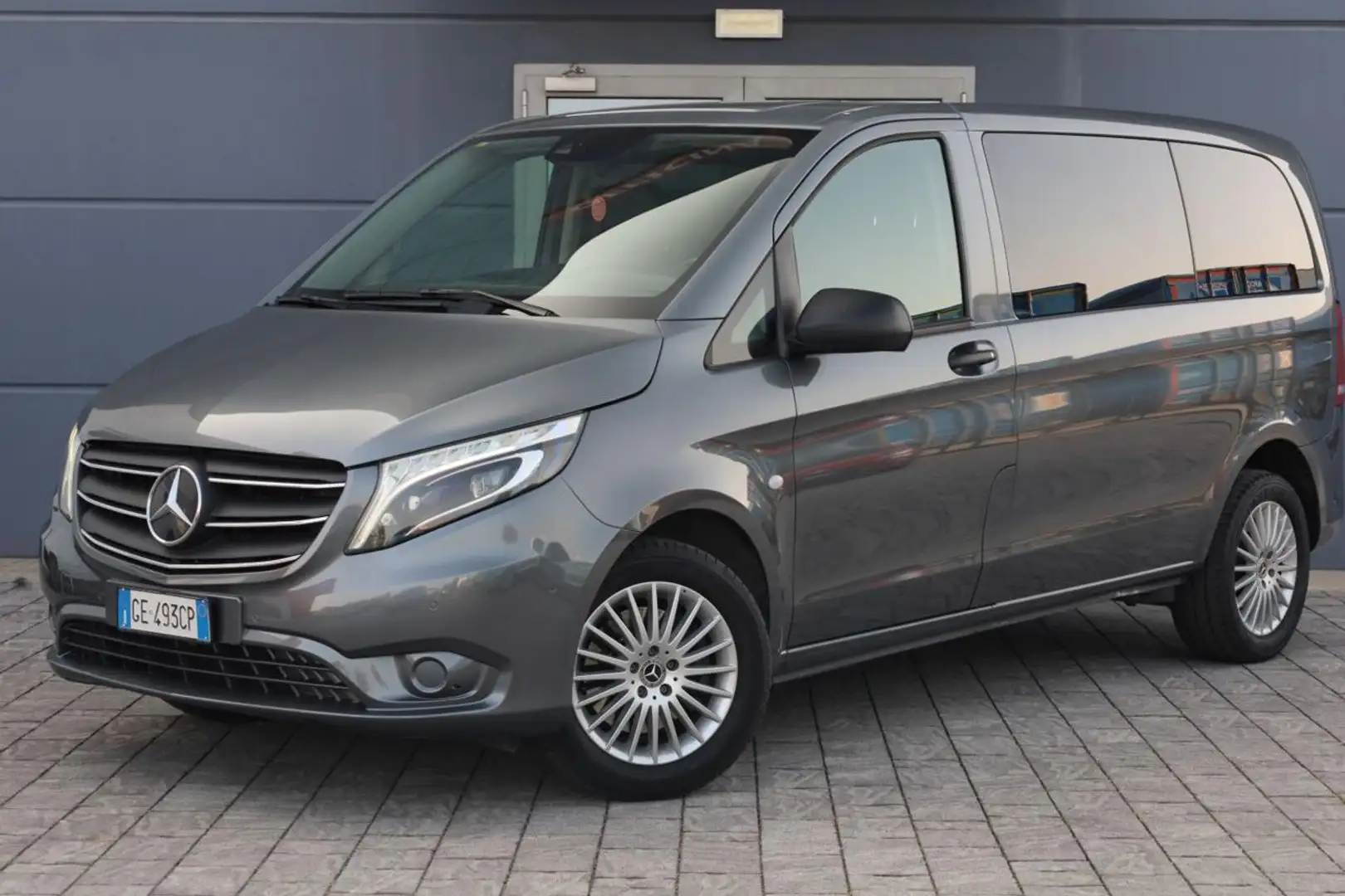 Mercedes-Benz Vito 2.0 116 CDI 4x4 PC Mixto Compact PRO Grigio - 2