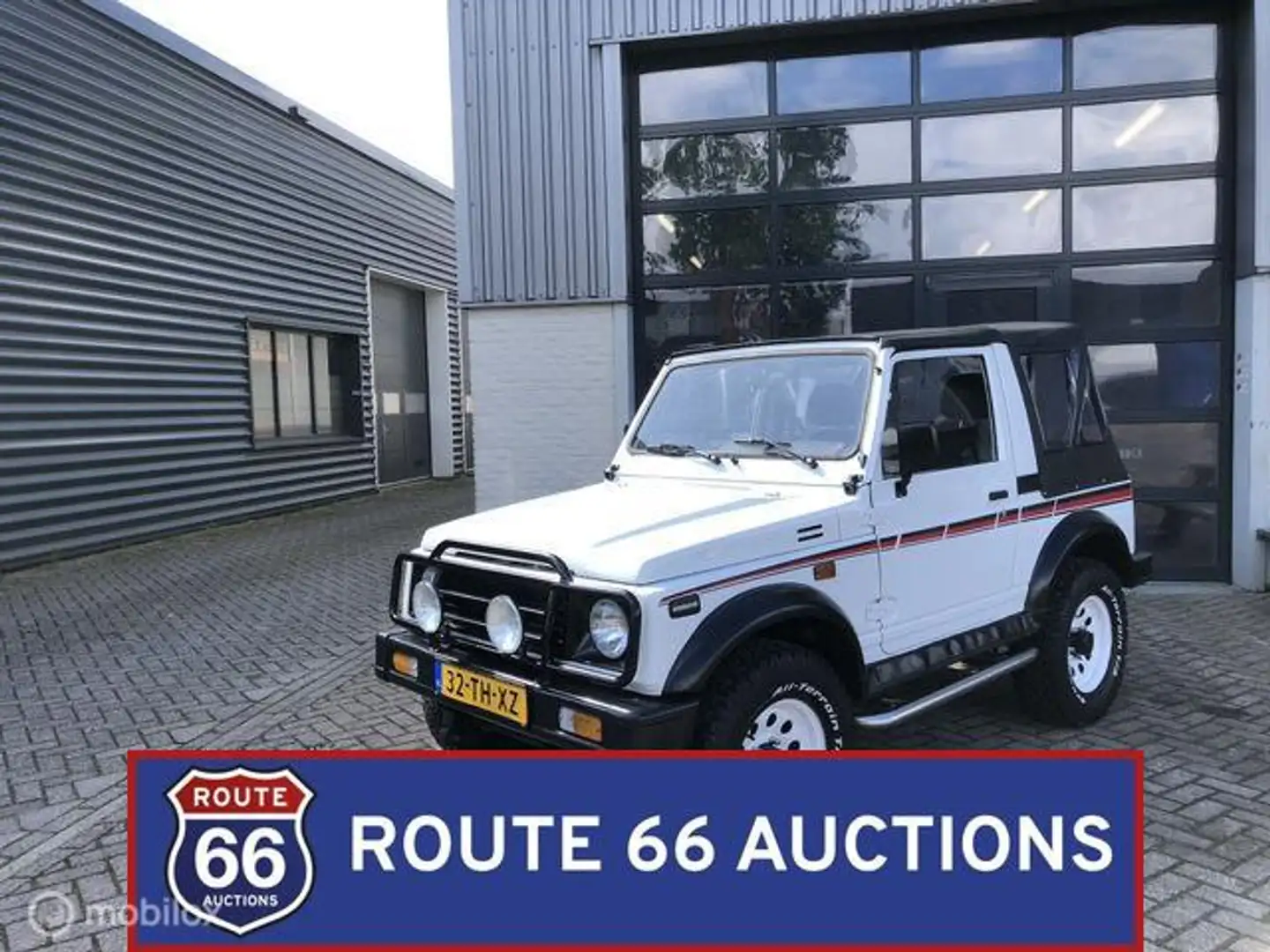Suzuki Samurai 1.3 Cabriolet 4WD | 1992 | Route 66 Auctions Schwarz - 1