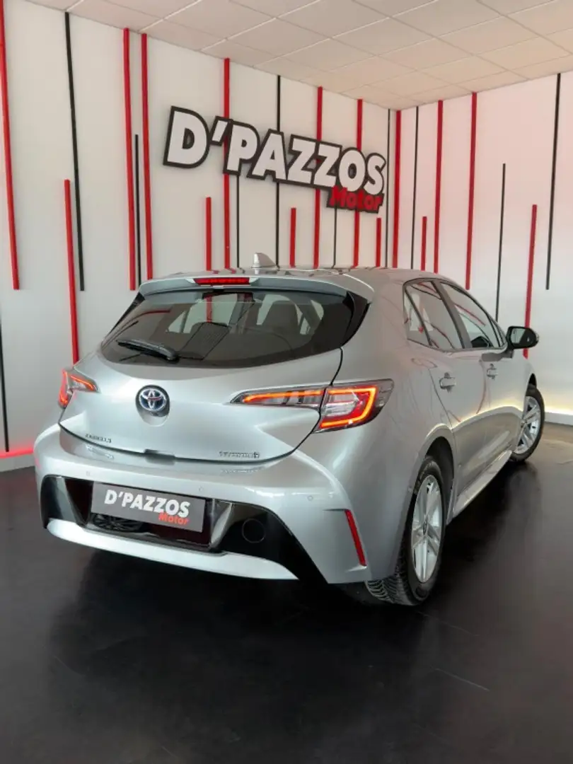 Toyota Corolla 125H Business Plus Gris - 2