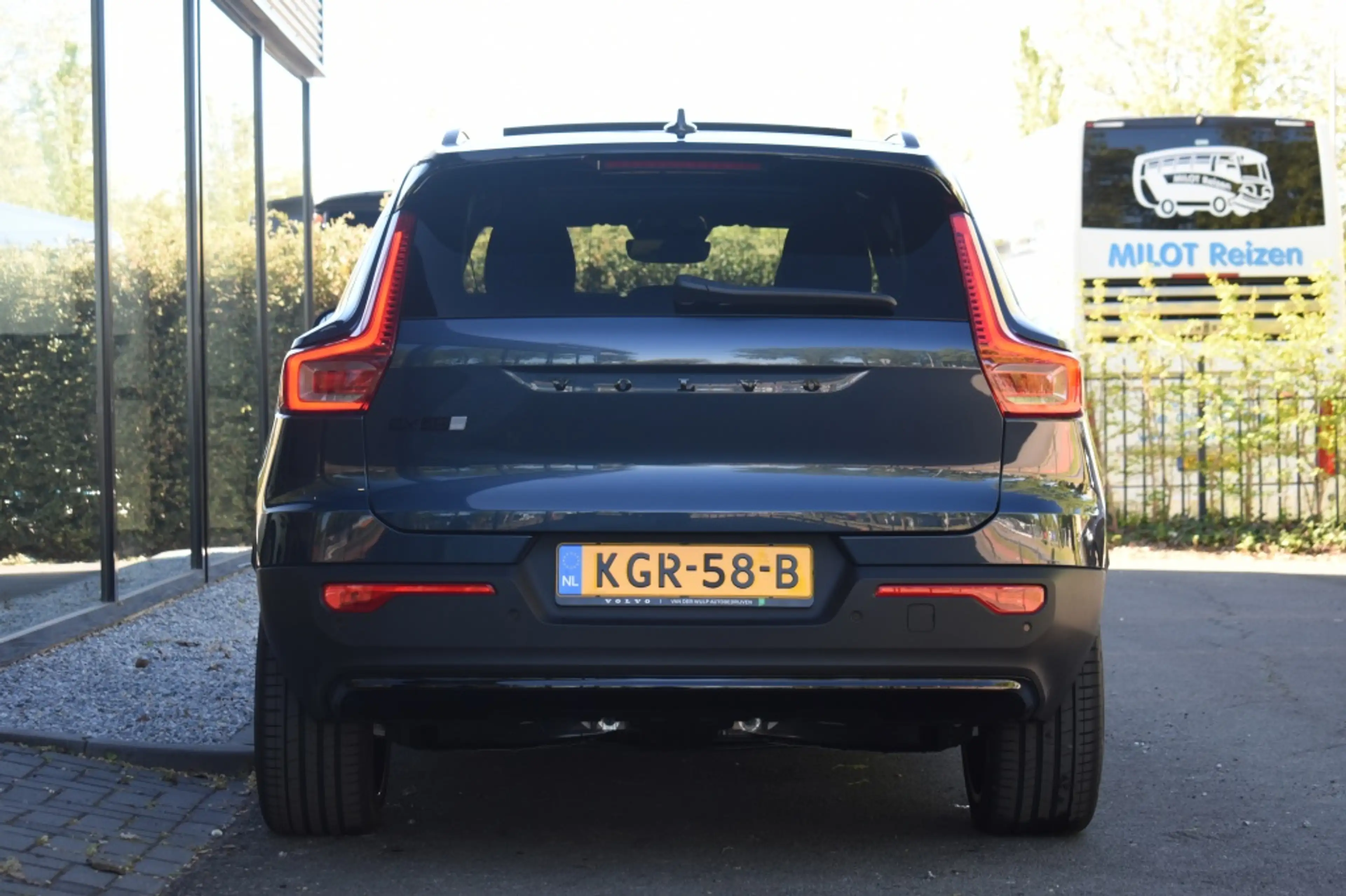 Volvo EX40 Extended Range Ultra Black Edition 252pk/82kWh | G — photo 8