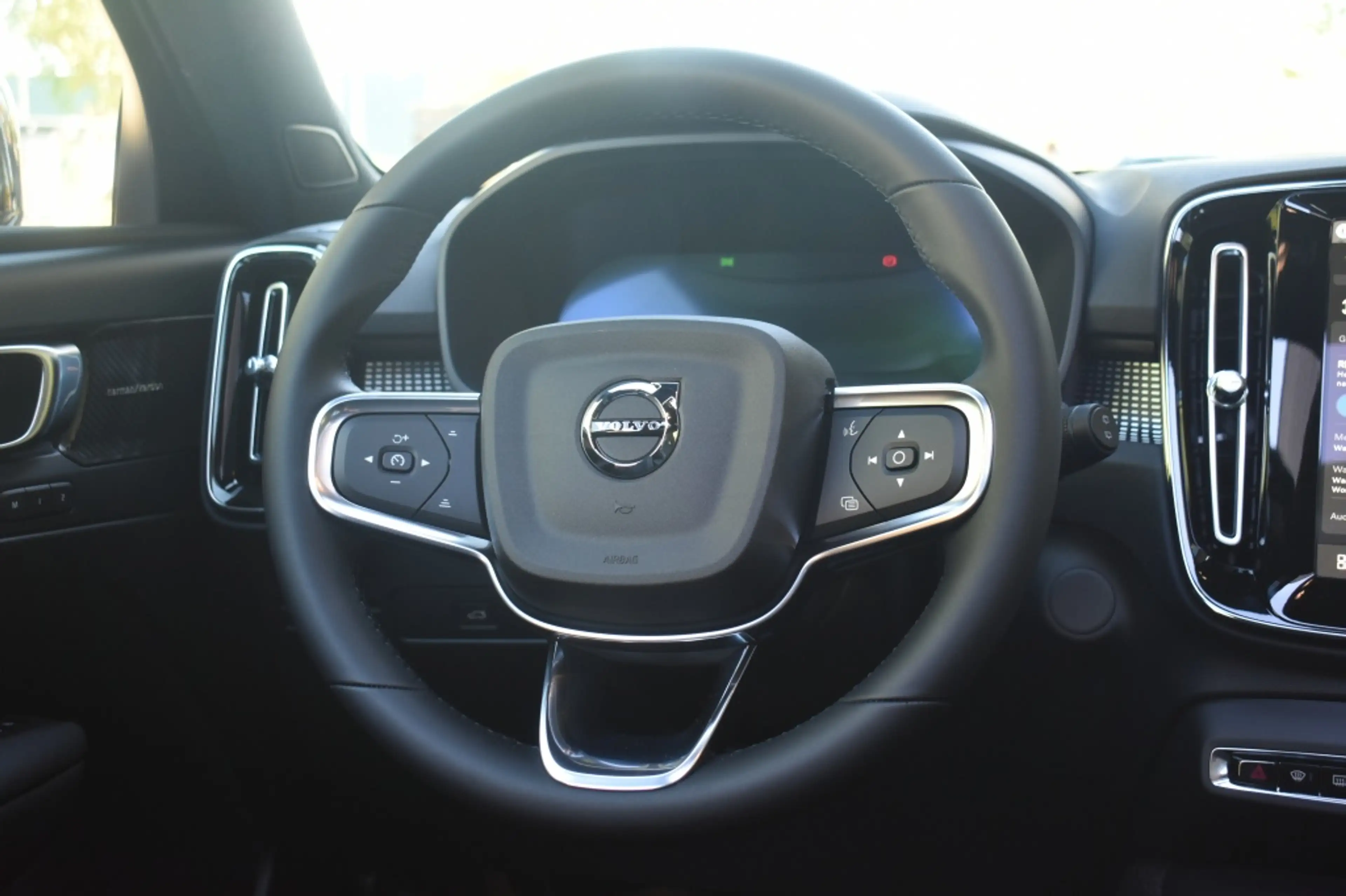 Volvo EX40 Extended Range Ultra Black Edition 252pk/82kWh | G — photo 20