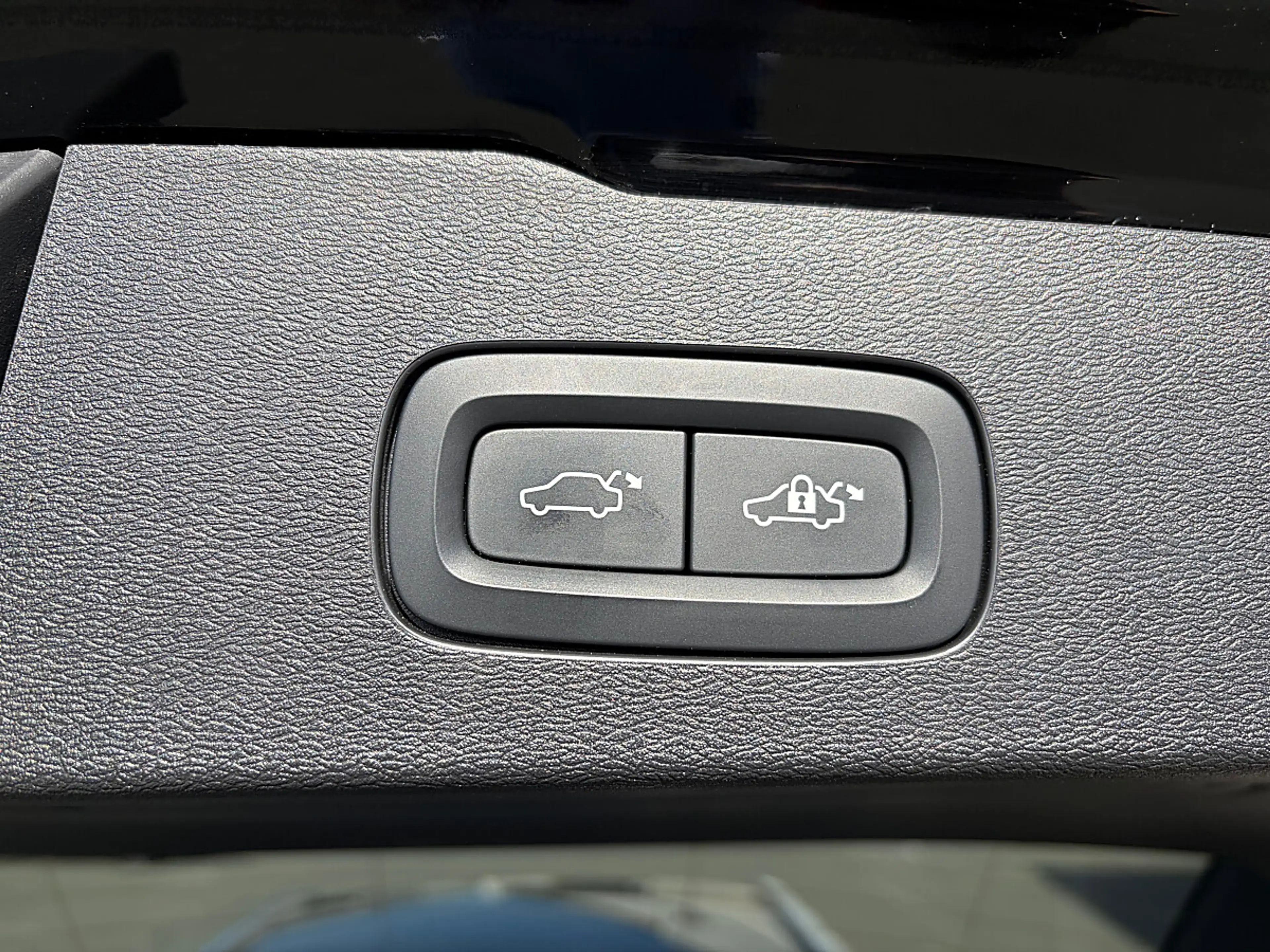 Volvo V60 D3 Momentum Pro Geartronic 110kW / 150PS 6-Gang... — photo 10