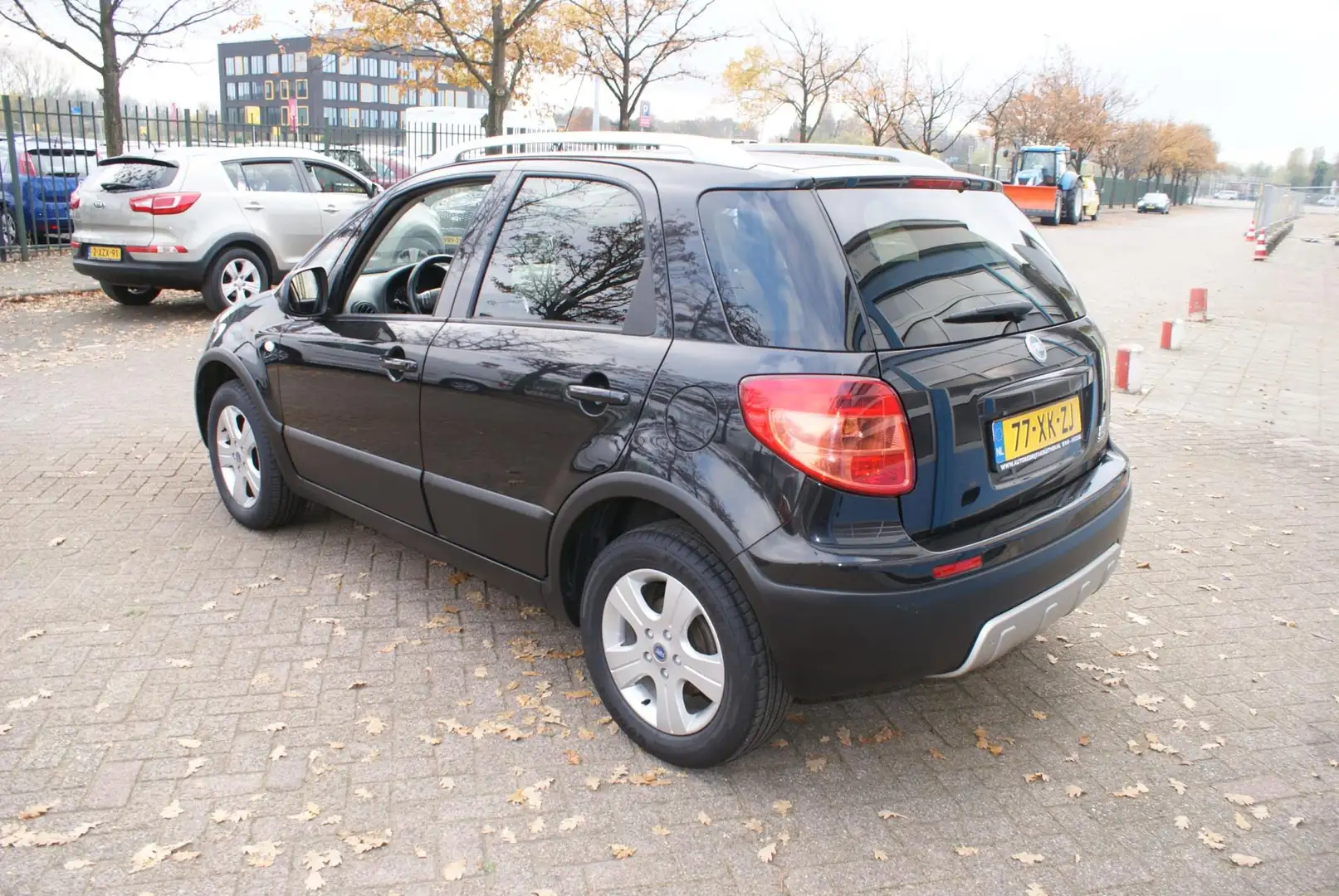 Fiat Sedici 1.6-16V Experience 4 wieldrijf Zwart - 2