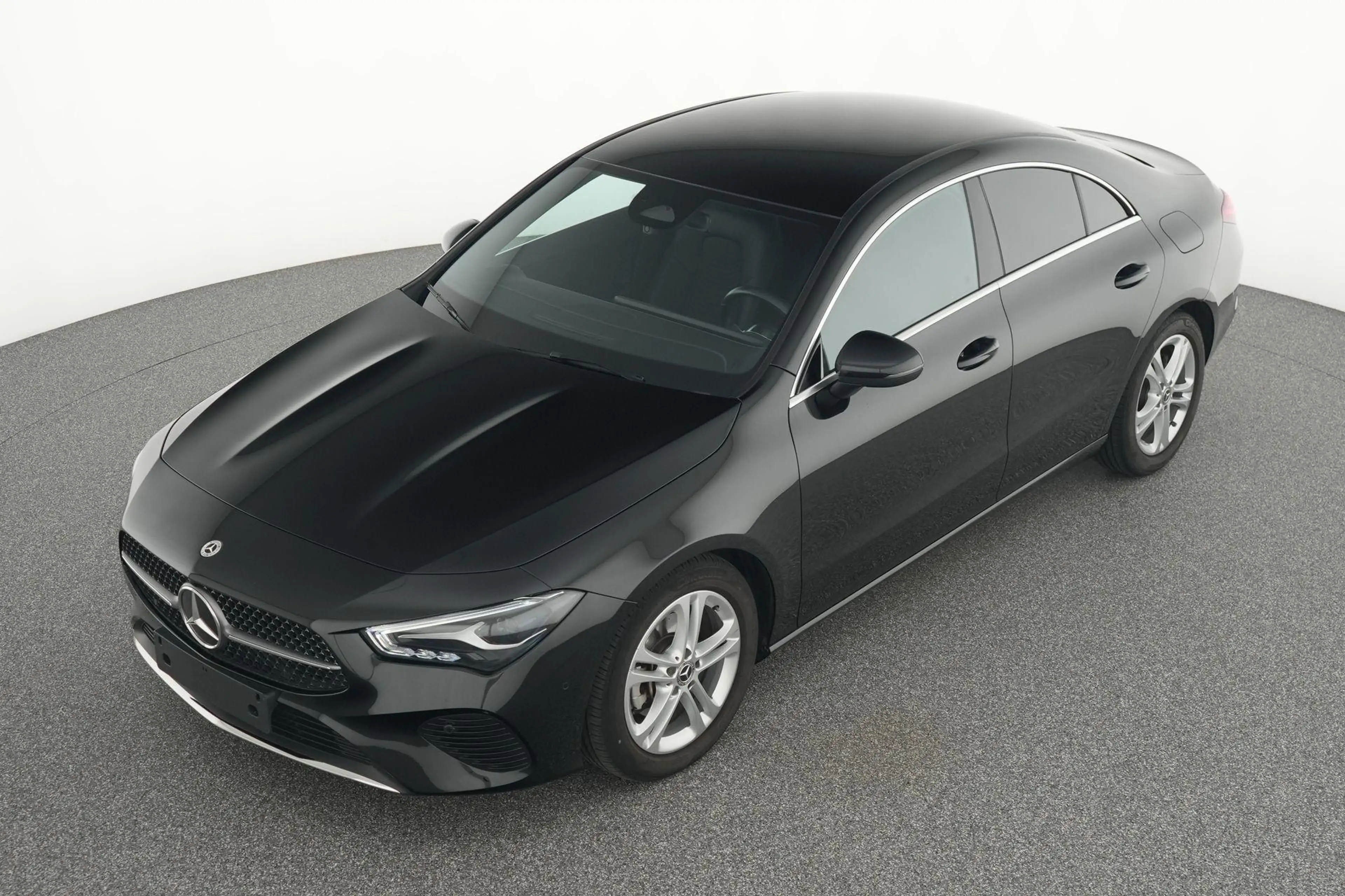 Mercedes-Benz CLA 180 Coupé Business Line — photo 11