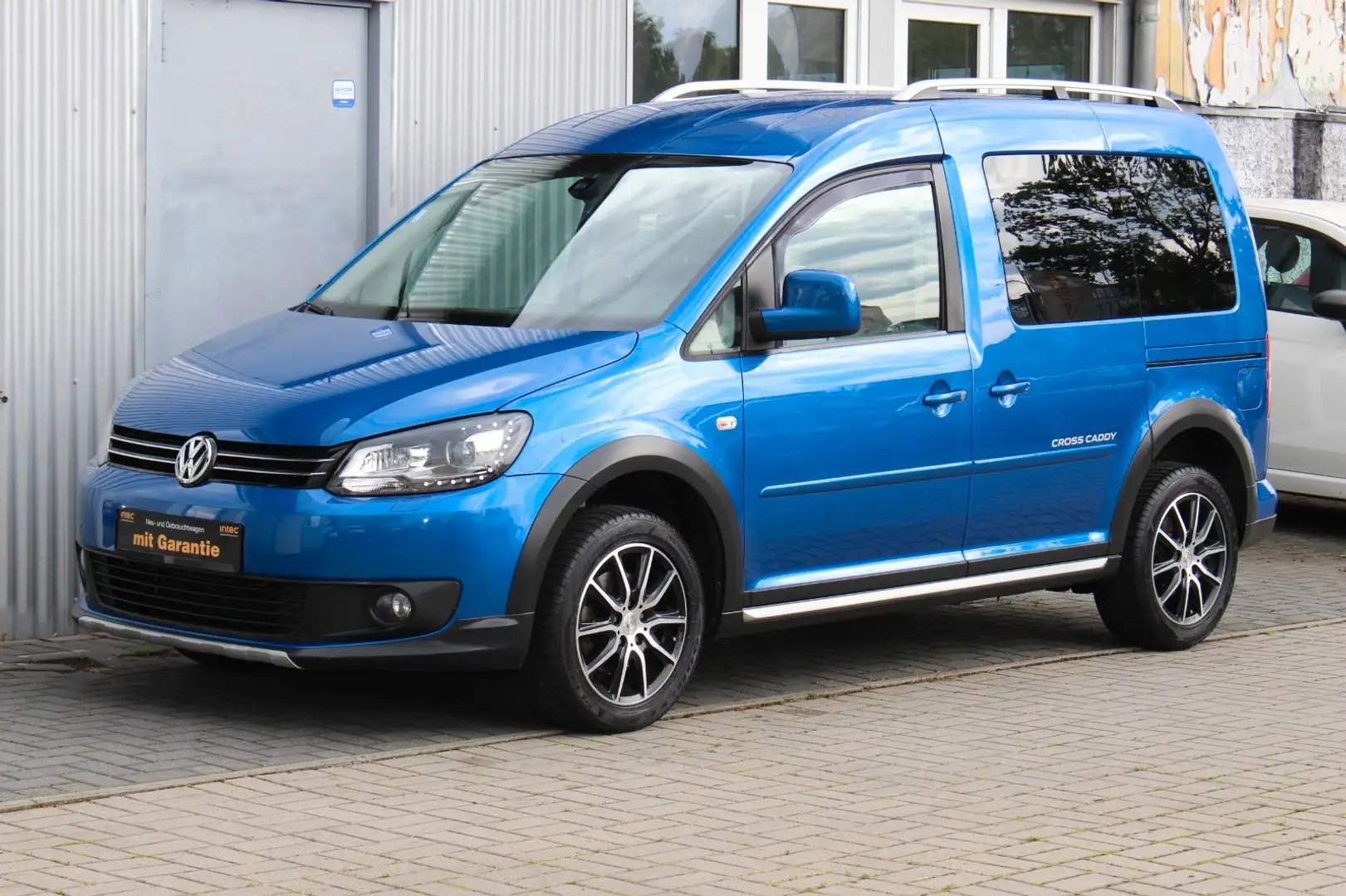 Volkswagen Caddy Cross+Navi+Bi-Xenon+AHK+PDC+Klimaaut+PDC Blu/Azzurro - 1